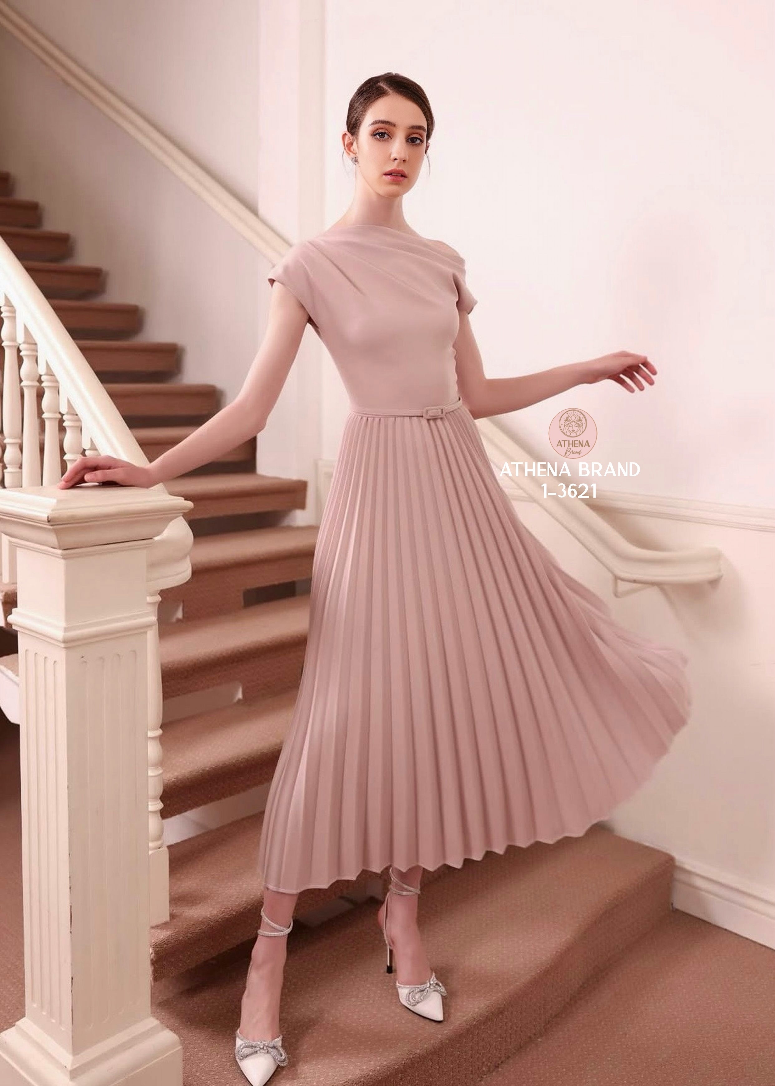 Tag 🔖 :Athena (อธีน่า) Brand Detail :: Dress+เข็มขัด Maxi Dress ดีไซน์ทรงปาดไหล่ มีดีเทลอัดพลีทจับจีบ เนื้อผ้าดี๊ดีมีน้ำหนักและมีTexture งานมีซับใน สวมใส่แบบซิปด้านหลัง แมตช์มาคู่กับเข็มขัดหนัง สวยละมุนเรียบหรูผู้ดีมากค่า #Athenabrand #ป้ายAthena