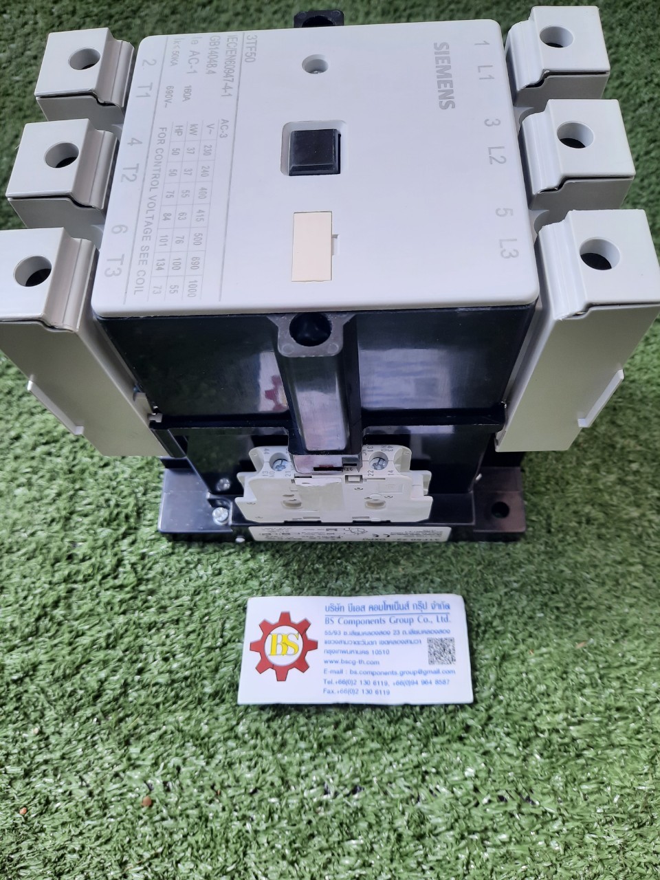 SIEMENS : 3TF5022-0XP0 Contactor AC 50 HZ, coil230/220 V AC3 400 V 110 A 55 kWAUX. contacts: 2 NO + 2 NC size 6 screw connection
