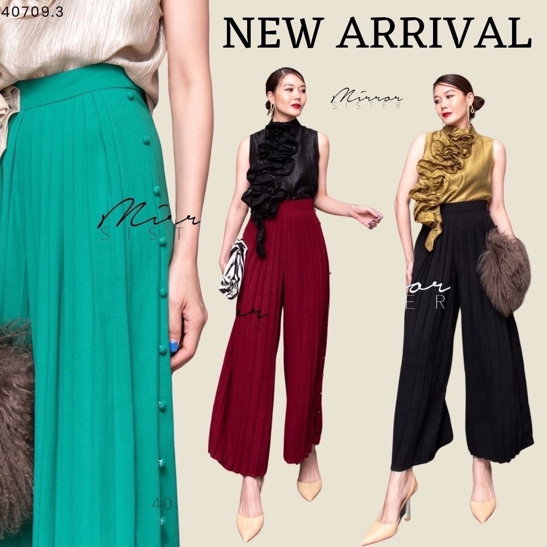 สินค้าขายดี❤️ ••MiRRoRSiSTER's PaRo PLeATED PANTs•• กางเกงทรงสวยเก๋ ดีเทลอัดพลีทด้านหน้า แต่งกระดุมเรียงข้างซ้าย ช่วงเอวแต่งขอบ เนื้อผ้าดีใส่สบาย แมชกับอะไรก็เป๊ะปัง..!!