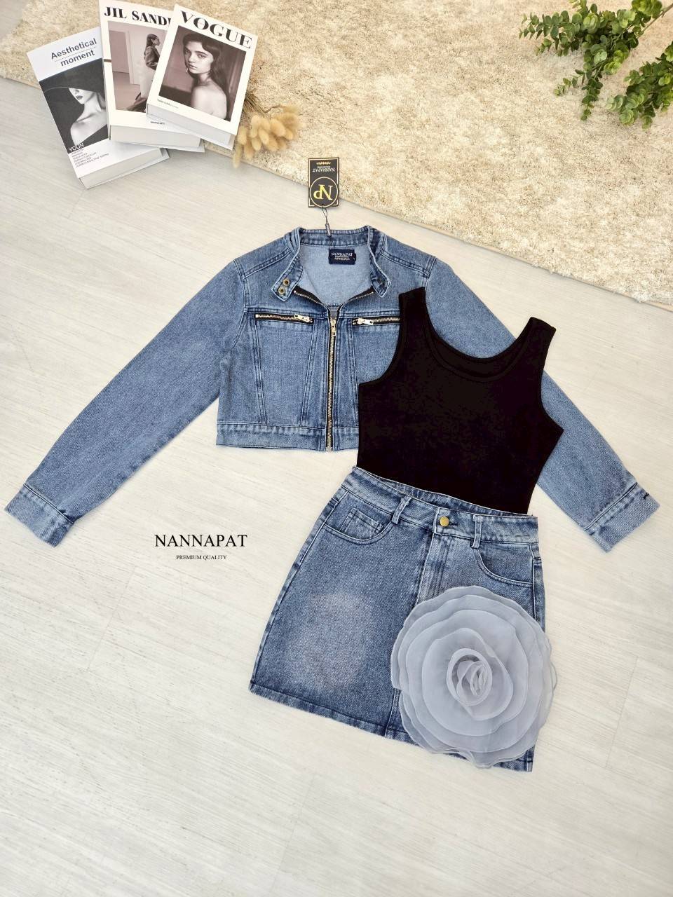 ชุดเซท ป้าย NANNAPAT (NP) 🎗️ CONCEP เสื้อคลุมผ้ายีนส์แท้ฟอกสีอย่างสวย ดีไซน์เก๋ +เสื้อกล้ามผ้ายืดนุ่ม +กระโปรงยีนส์เอวสับทรงสวย