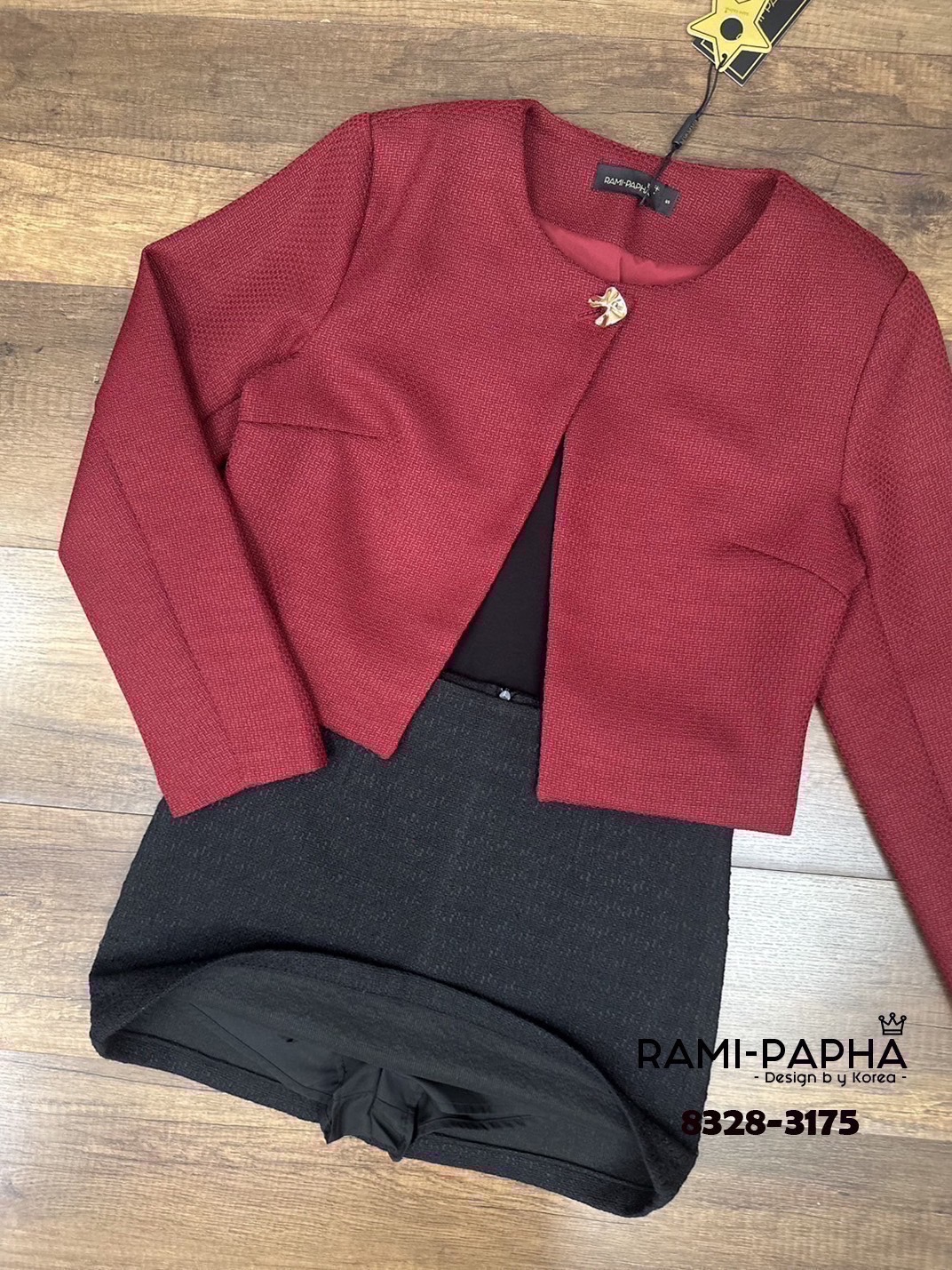 Label :: RAMI-PAPHA(รมิปภา) Detail :: เสื้อคลุม+สายเดี่ยว+กระโปรง เสื้อคลุมสีสวยเนื้อผ้าสวมใส่สบาย ไหล่มีฟองน้ำเบาๆ กระดุมหน้าสีทองใช้งานได้จริง ซับในอย่างดีทั้งตัว