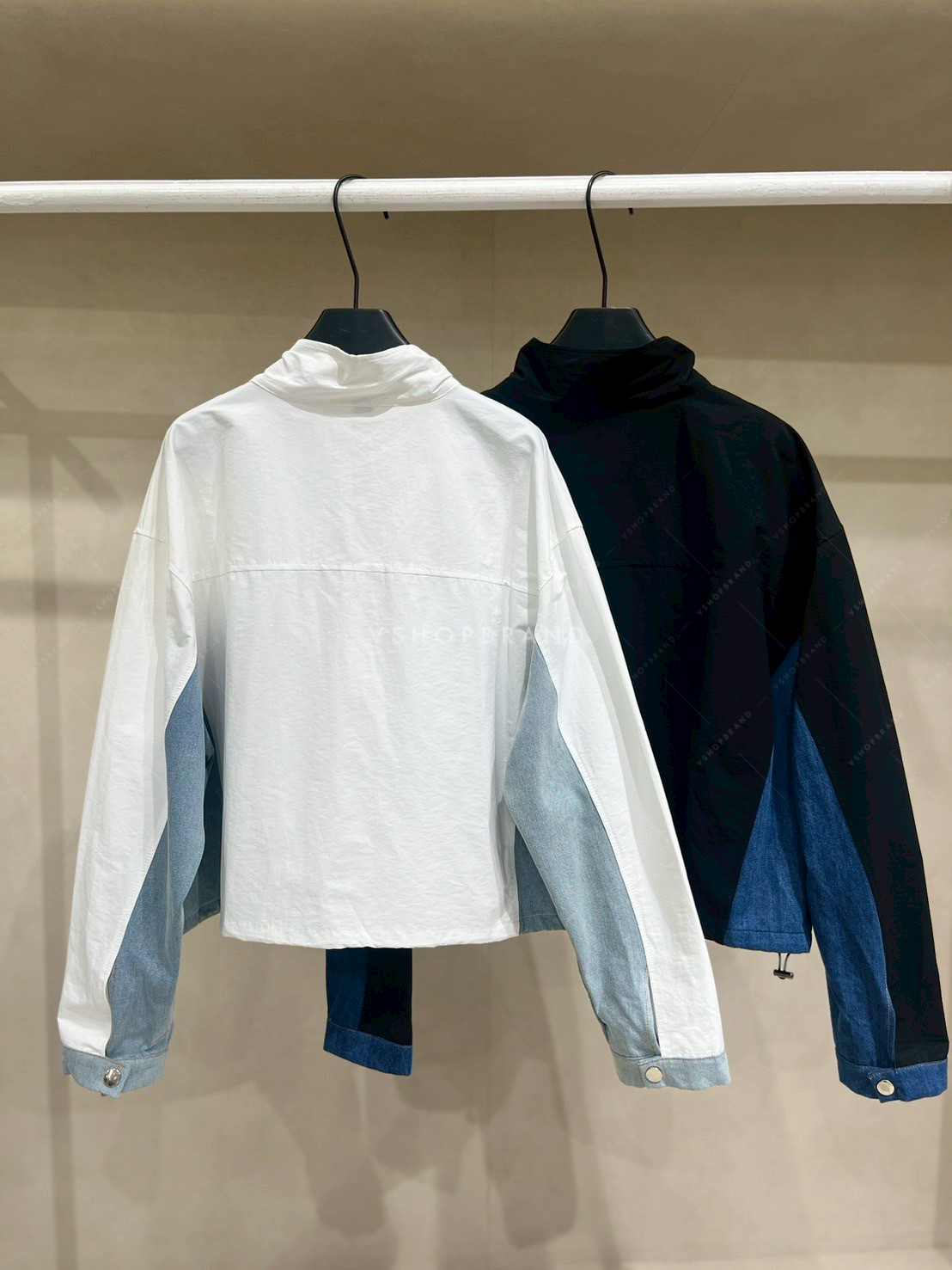 แจ็คเก็ตแขนยาวแต่งยีนส์ กระเป๋าคู่หน้า