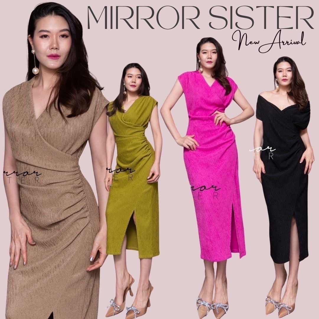 MiRRoRSiSTER's BaMby DReSS•• เดรสตัวยาวทรงงาม ดีไซน์สวยหรู แพทเทรินเป๊ะมากแต่งจับย่นๆอำพรางสัดส่วน!! ใส่แล้วดูผอมเพรียว.. ช่วงบนเป็นเสื้อคอวีไขว้ทับกัน ช่วงล่างเป็นกระโปรงแพทเทรินทรงสอบผ่าหน้า..! เนื้อผ้ามีtextureสวยมีความหนากำลังดี..มีความยืดหยุ่นได