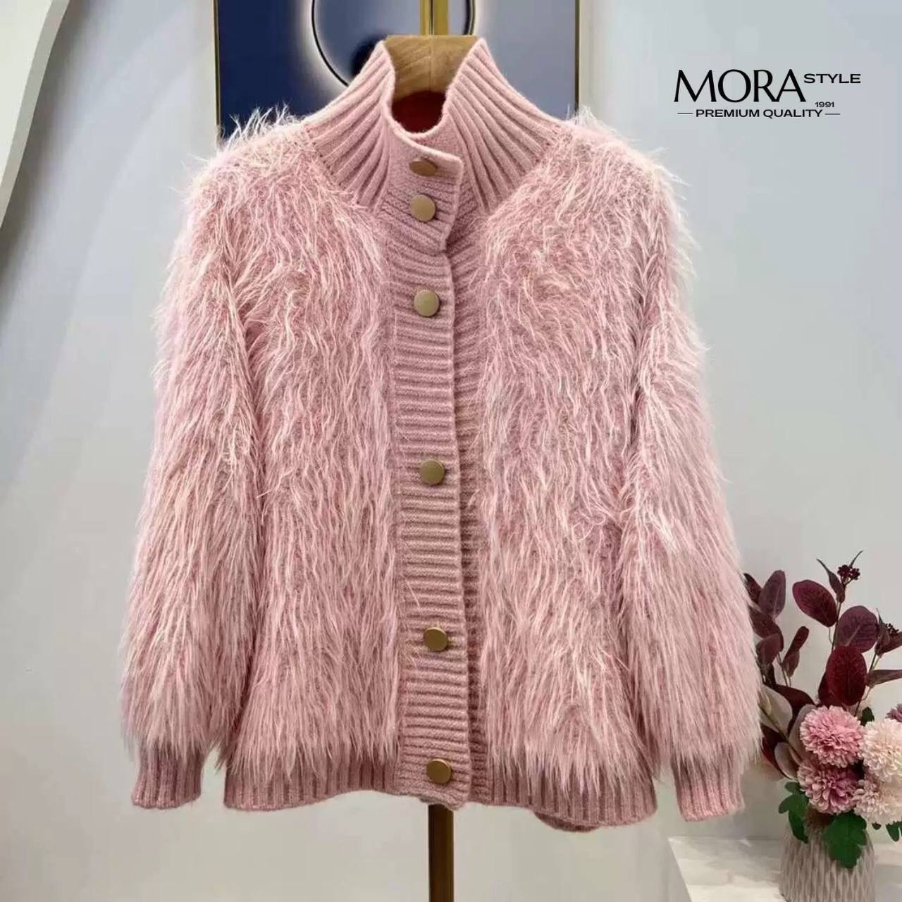 เสื้อแขนยาวแต่งขนทั้งตัว งานสวยแพง เหมาะกับแฟชั่นหนาวนี้สุดๆ ดีไซน์ออกมาเก๋ งานคือน่ารักมากค่ะ สาวๆต้องมีติดตู้นะคะ