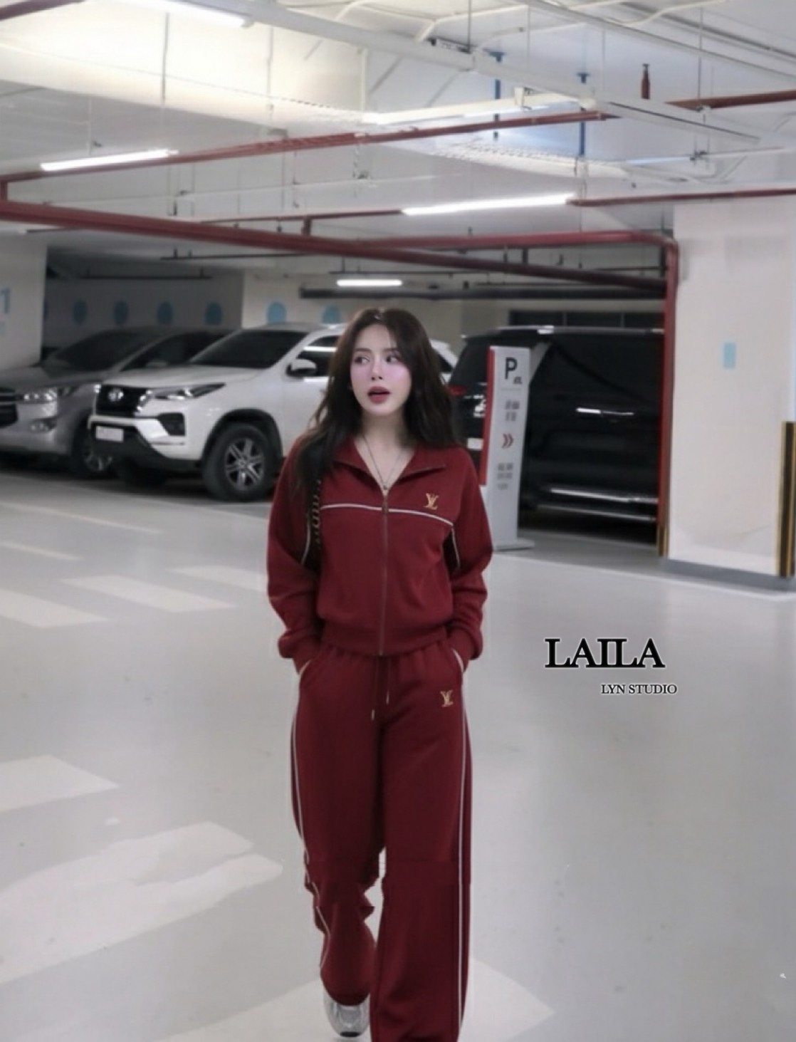 Tag: LAILA Detail:Setเสื้อสเวตเตอร์+กางเกง งานสเวตเตอร์แขนยาวผ้าวอล์มอย่างดีแต่งจั้มปลายแขน แต่งลายขีดขาดอกและช่วงอกกับหน้าขาแต่งปักโลโก้แบรนLVงานสวยมากค่า มาพร้อมกางเกงขายาวปลายขาแต่งปล่อยๆแต่งลายแถบมีเชือกผูกเอว ลุคนี้ใส่ได้ทุกโอกาสค่าาาา #ชุดเซ็ท #byla