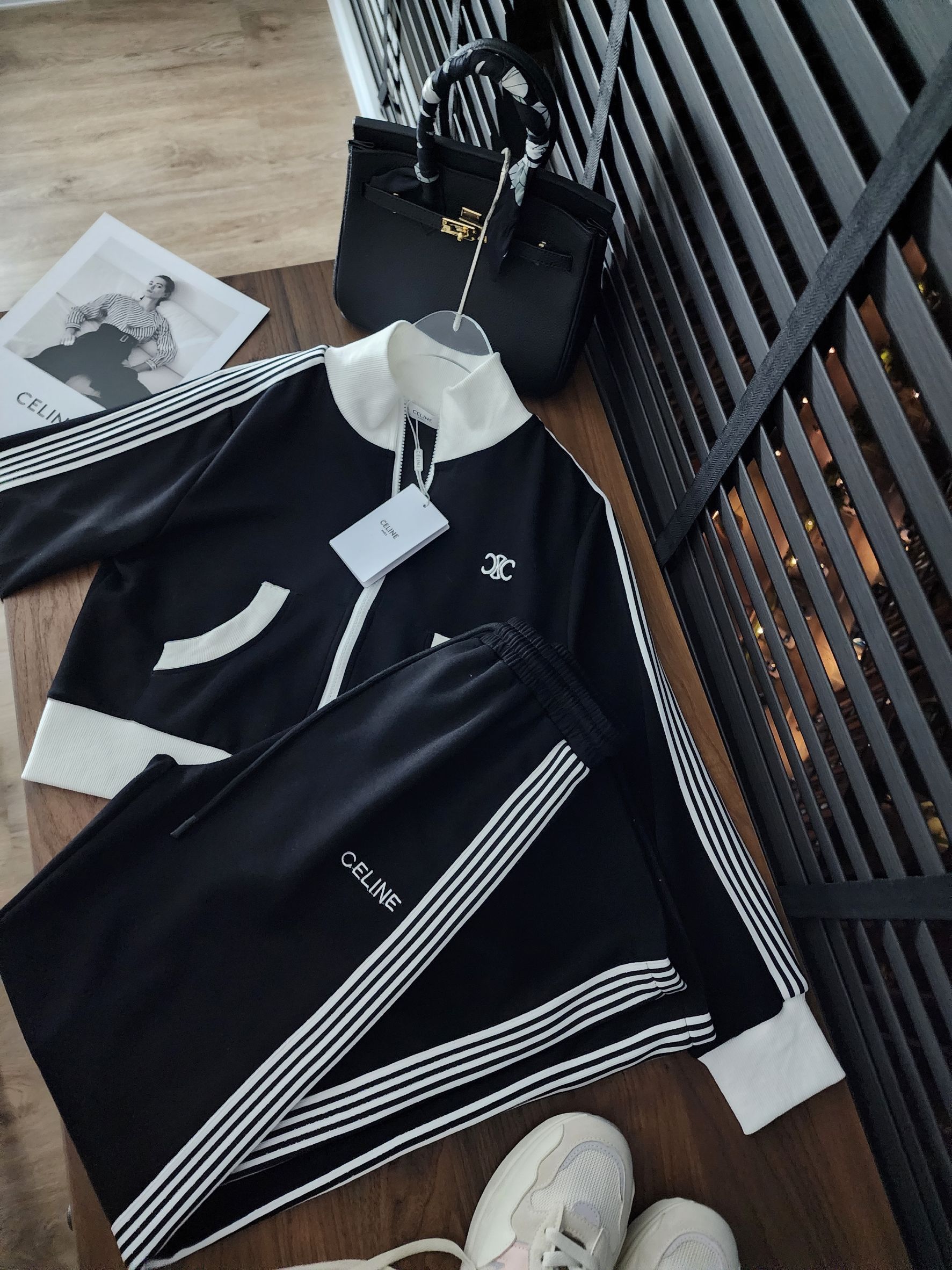 Set นี้พลาดไม่ได้ งานสวย งานดี พรีเมี่ยมสุดๆ ลูกค้าขา ผ้าเนื้อดีพรีเมี่ยม เนื้อผ้าเด้งยืด มาเป็นเซท ใส่สวยสุดปังคร่า