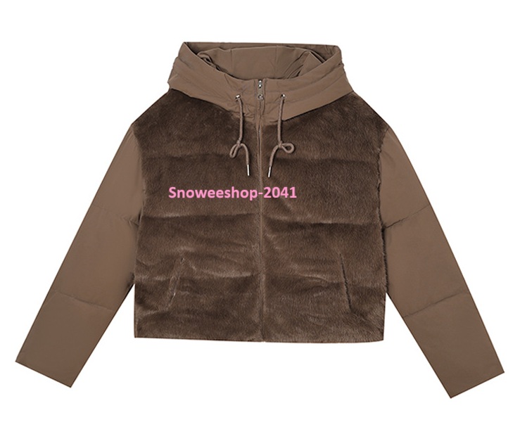 ดาวน์แจ็คเก็ตผู้หญิงแต่งขนเฟอร์สุดหรู ใส่แล้วอุ่นและสวยมีคลาส ฮู้ดขนเฟอร์นุ่มนิ่ม เพิ่มความชิค เสื้อหนา อบอุ่น ลมแรง หิมะตกก็เอาอยู่ แมทช์ง่าย เข้ากับทุกลุคสายแฟ มีให้เลือก 4 เฉดสีสวยละมุน