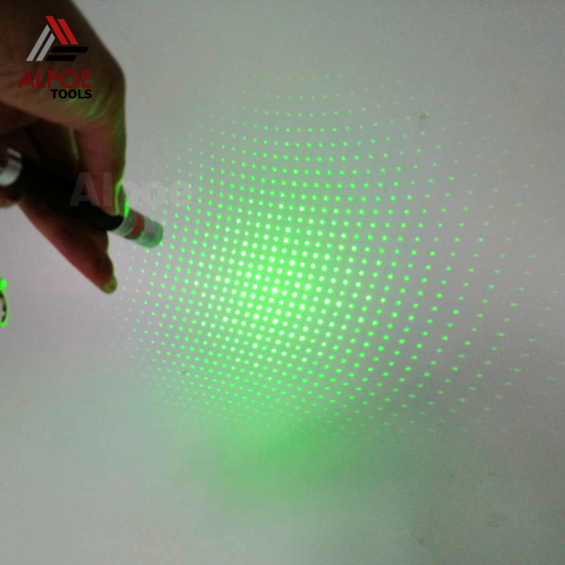 เลเซอร์แสงเขียว ขนาดเล็ก มีพวงกุญแจ รุ่นใส่ถ่าน 3A