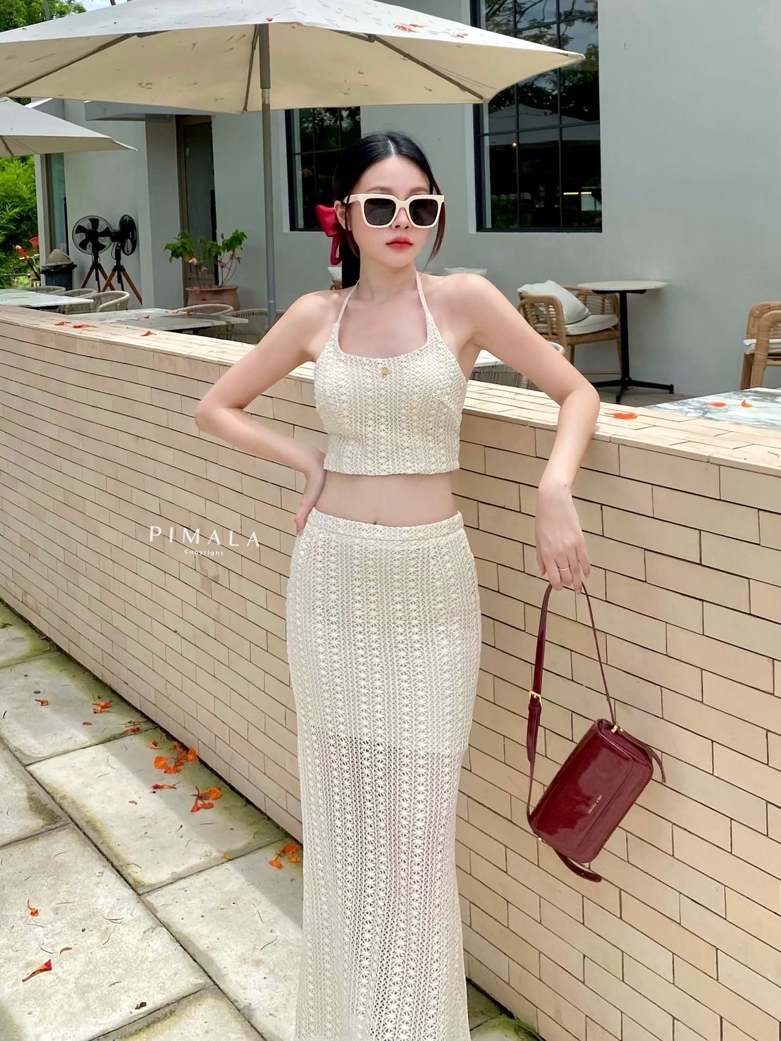 Pimala Brand☁️ เซ็ทไหมพรมสาวทะเลต้องไม่พลาด เสื้อสายเดี่ยวไหมพรมอย่างดีลายน่ารักดูแพงมาก มีอะไหล่อักษรสีทองเพิ่มคสามหรูแกรนด์ให้กับชุดสายถักผูกหลังปรับได้เลยน้า มีฟองน้ำอก มีซับใน มาคู่กับกระโปรงยาวไหมพรมลายน่ารักเข้าเซ็ทกันเลยค่า