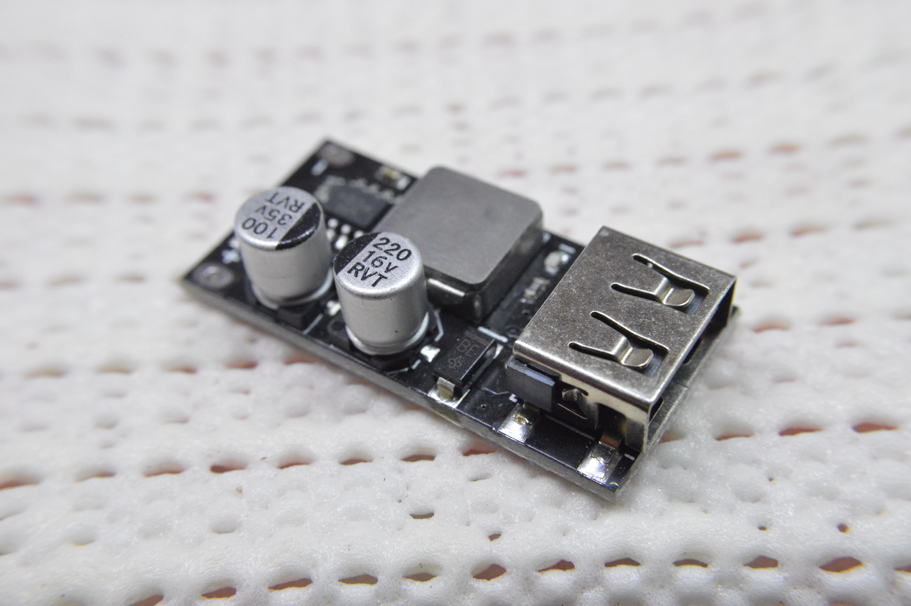บอร์ดชาร์จไฟมือถือ DC Buck Module 6V-32V to QC3.0 Single USB Mobile Charging Board DIY เหมาะสำหรับทำที่ชาร์จโทรศัพท์มือถือ รองรับโหมด Fast Charge หลายแบบ
