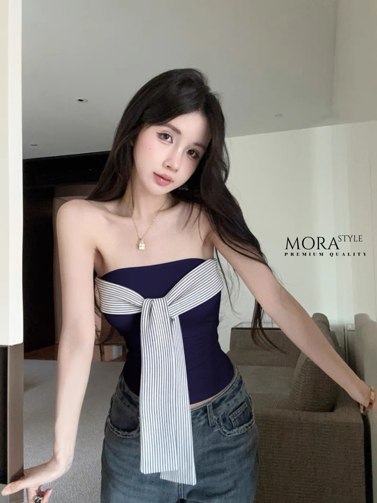 เซ็ต 2 ชิ้น เสื้อเกาะอกผูกด้านหน้างานสวยเก๋ผ้ายืดหยุ่นใส่สบาย มาพร้อมกับกางเกงเอวสูงทรงกระบอกใหญ่ #Mora #Morastyle #โมราสไตล์