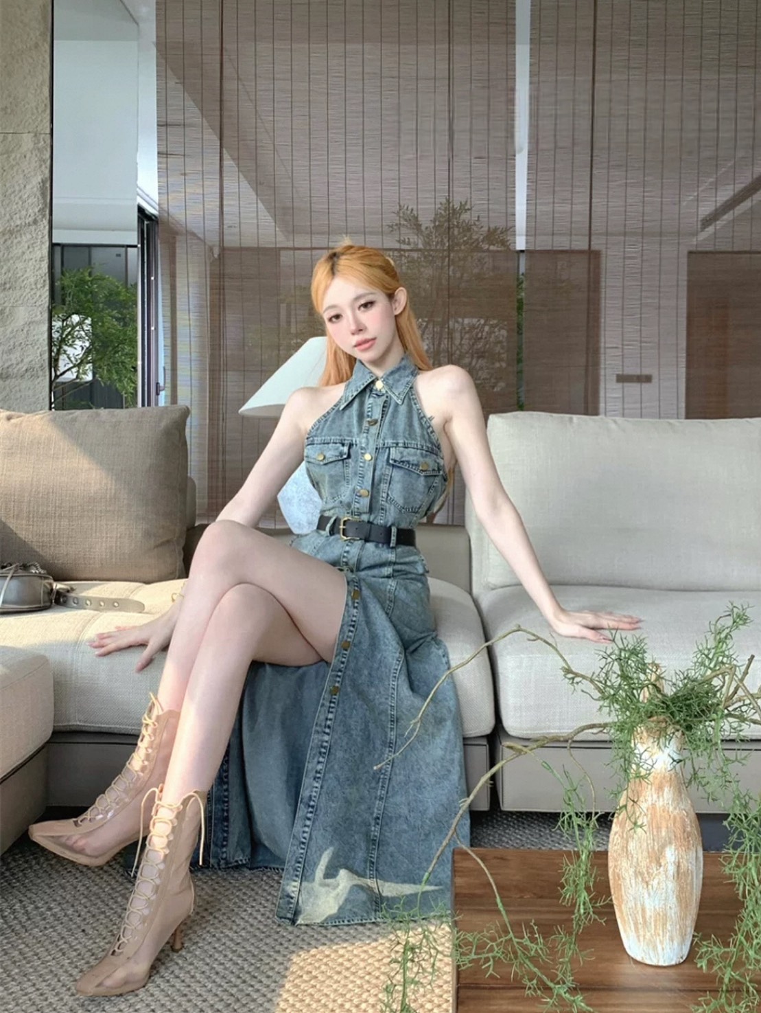 เดรสยีนส์ฟอกคอปกตัวยาวทรงกระดุมหน้า มาพร้อมเข็มขัด ใส่ไปต่างประเทศชิค ถ่ายรูปดีมากเลยค่ารุ่นนี้ ปังปุริเย้แน่นอนค่า ห้ามพลาดเลย
