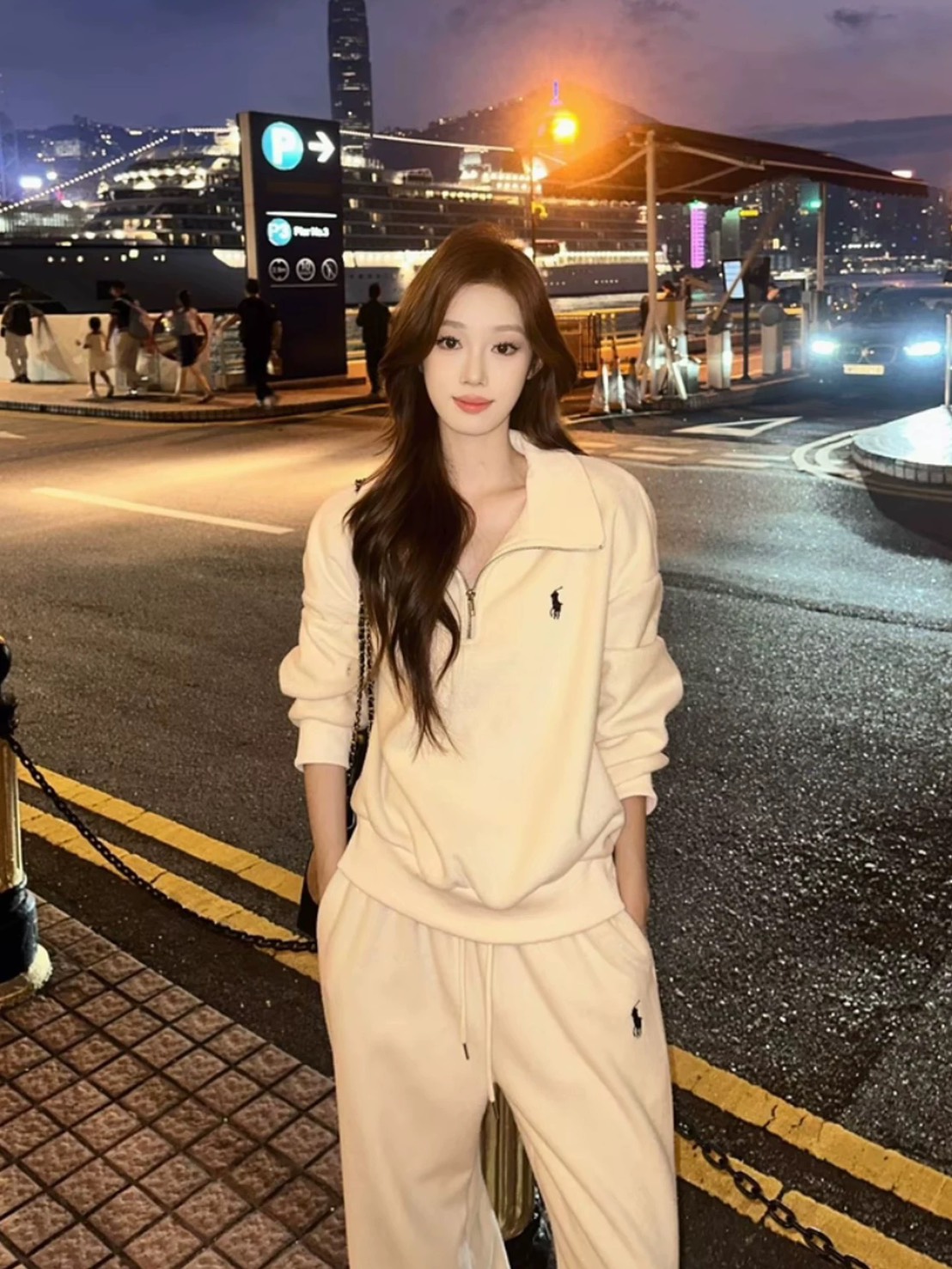 Set 2 pcs เสื้อแขนยาวคอปีน+กางเกงขายาว ✔ เสื้อแขนยาวคอปีนปักสายช่วงอก ✔ กางเกงขายาวทรงขากระบอก เอวยางยืด มีกระเป๋าล้วงข้าง ✔️ ใส่เป็น Airport look ได้เลยค่าาา ✈️