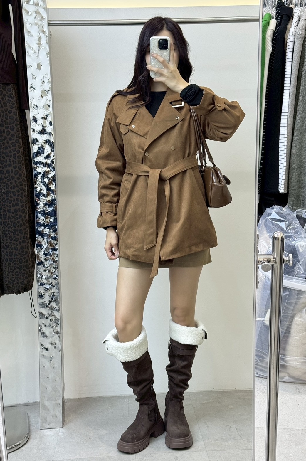 แจ็คเก็ตกันหนาวหนังกลับแขนยาว มาพร้อมเข็มขัด ✔ ดีเทลคอปีน ด้านในบุขนกันหนาว มีกรพเป๋าล้วงข้าง