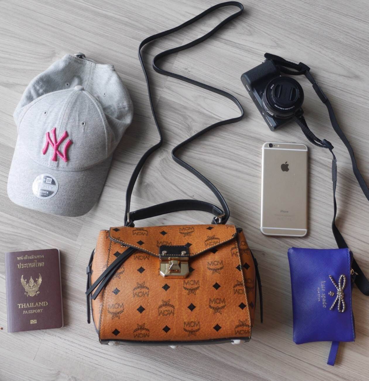 กระเป๋าสะพายไฮโซเรียบหรูดูแพงแบรนด์เนมเอ็มซีเอ็ม MCM Visettos Shoulder Bag -สีน้ำตาล