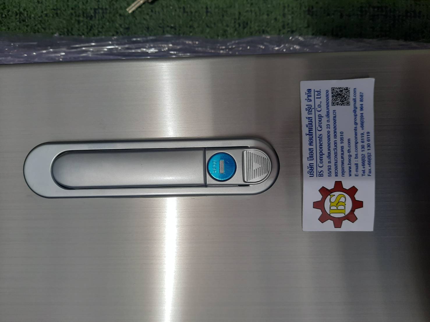 Main LUG 250A ตู้สแตนเลส 304 มีหลังคาสโลป W450xH800xD152mm. (42ช่อง)