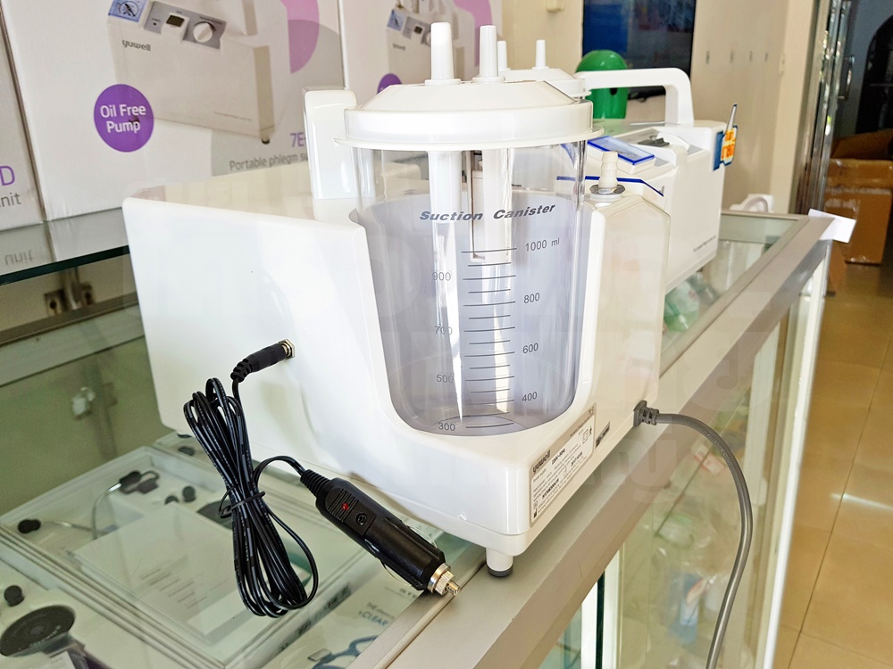 Yuwell 7E-D เครื่องดูดเสมหะ มีแบตเตอร์รี่ ชาร์จในรถได้