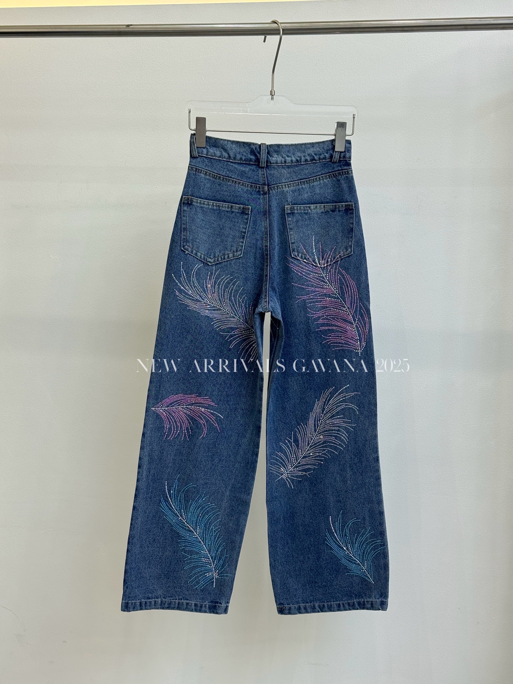 กางเกงยีนส์ขายาวทรงขากระบอก