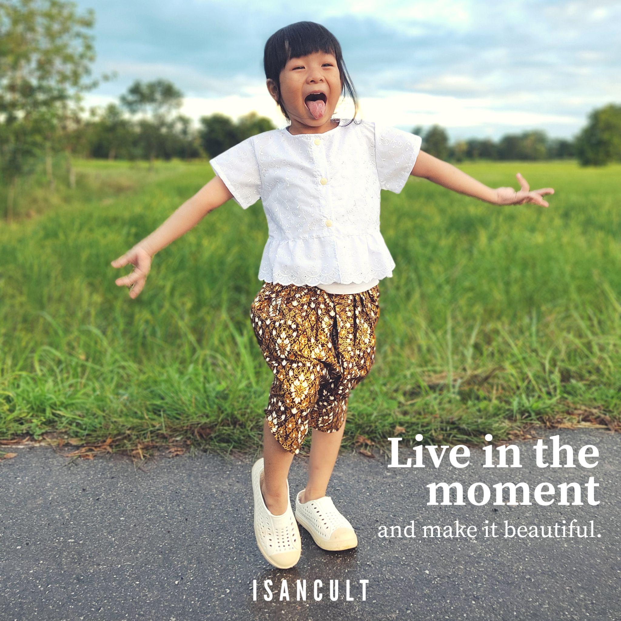 เสื้อเด็กปักลูกไม้ รุ่น ช่อแก้ว แขนสั้น 2-6 ขวบ 🎈 ฟรีโบว์ติดผม เสื้อชุดไทยเด็กหญิง ชุดไทยเด็ก LOOM