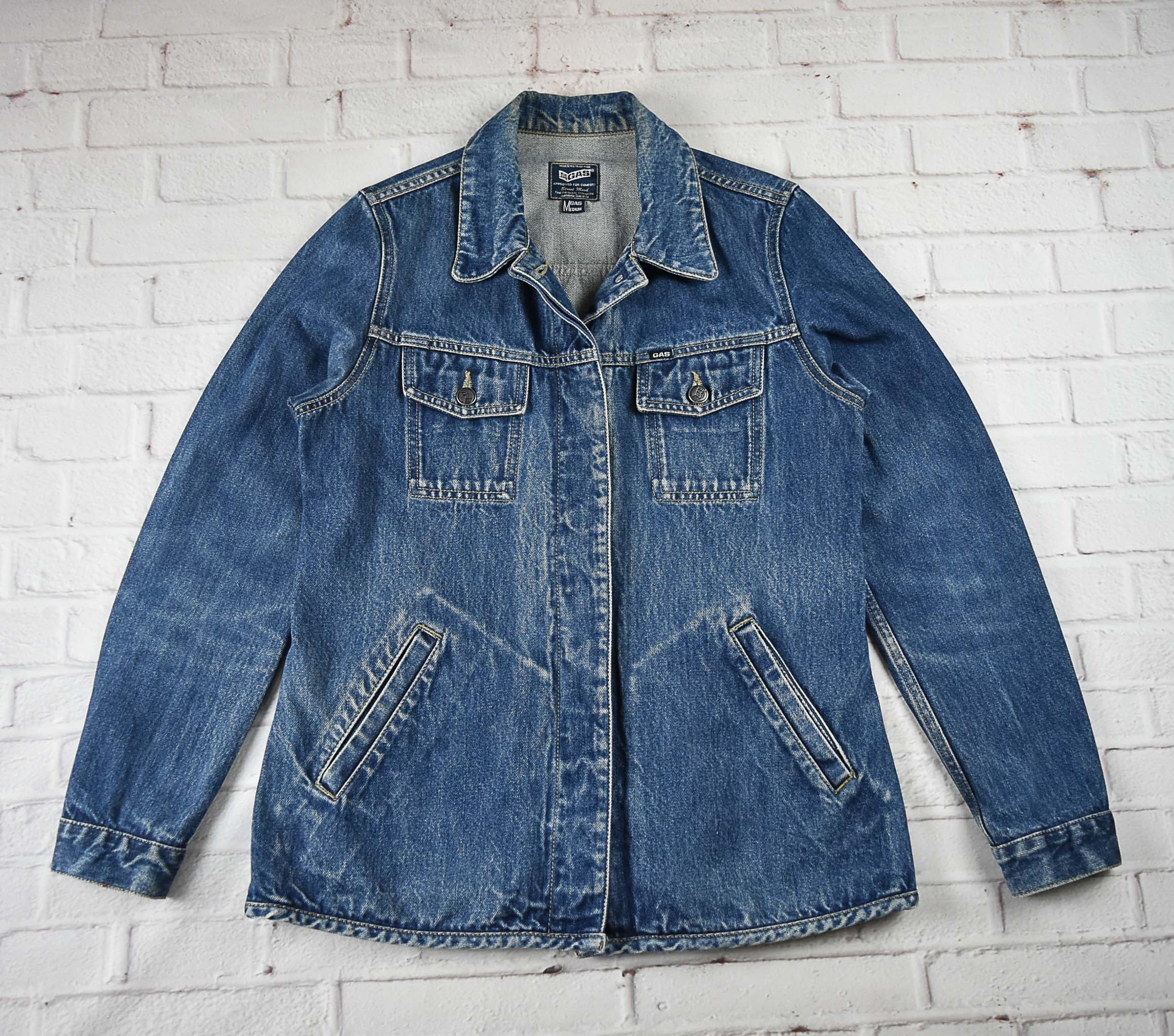 GAS อกจริง 37 ไซส์ M เสื้อแจ็คเก็ตยีนส์ แขนยาว ผู้หญิง สีฟอกเข้ม สภาพสวยใหม่90% ใส่คลุมแนวๆสายวิเทจ ราคานี้คุ้มมาก