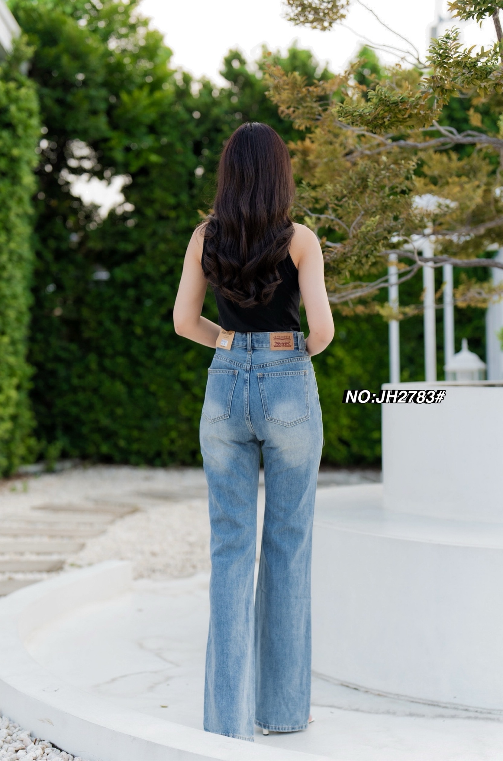 No.JH2783# -กางเกงทรงกระบอกที่แซปที่สุดในปฐพีนี้ ฮิตกันมากกก (ผ้าไม่ยืดคะ) งานปังที่สุด ฟอกสีสวย เพิ่มความสูงให้เมื่อสวมใส เอวสูงปรี๊ดปิดสะดือ ความยาวไม่เต่อ ทำขาดเข่าข้างหนึ่ง งานดีจริง ทรงสวยมาก