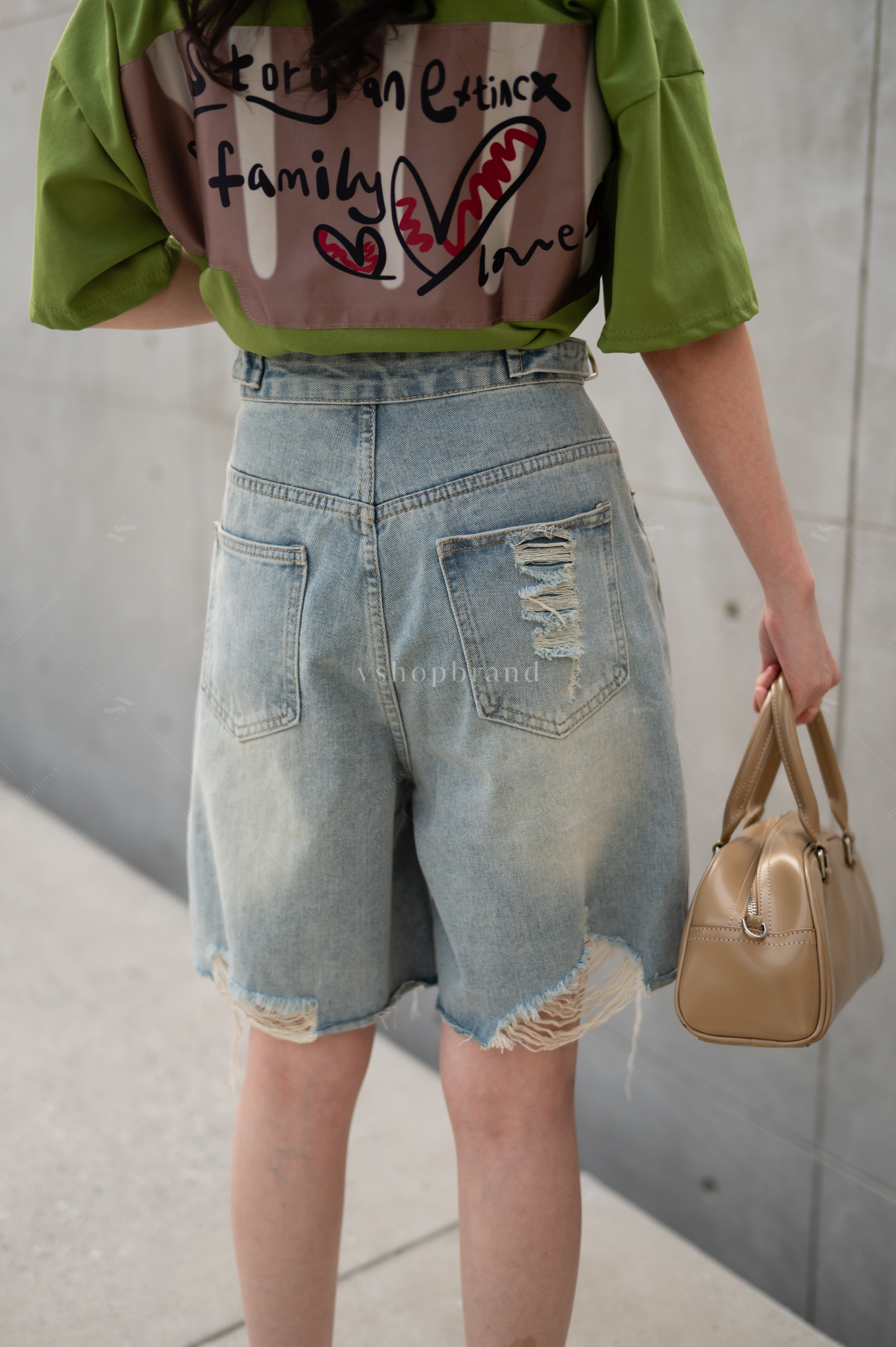 กางเกงยีนส์ขาสั้นแจ่งชายรุ่ย