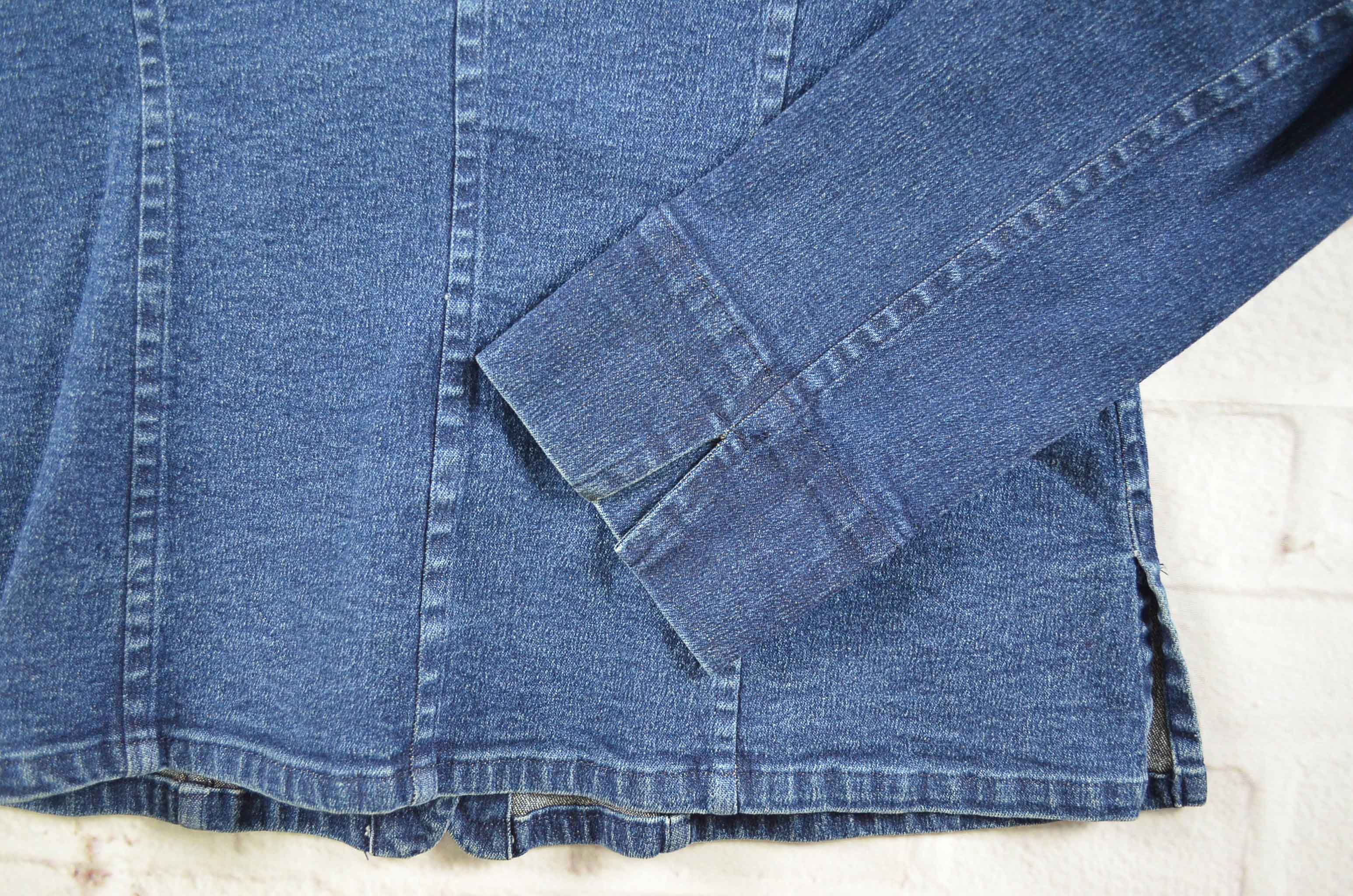 VADEVILLE อกจริง36' (M) เสื้อแจ็คเก็ตยีนส์ เสื้อยีนส์แขนยาวหญิงชาย ผ้านุ่มสีเข้ม ผ้ายืดใส่สบาย ทรงเข้ารูป