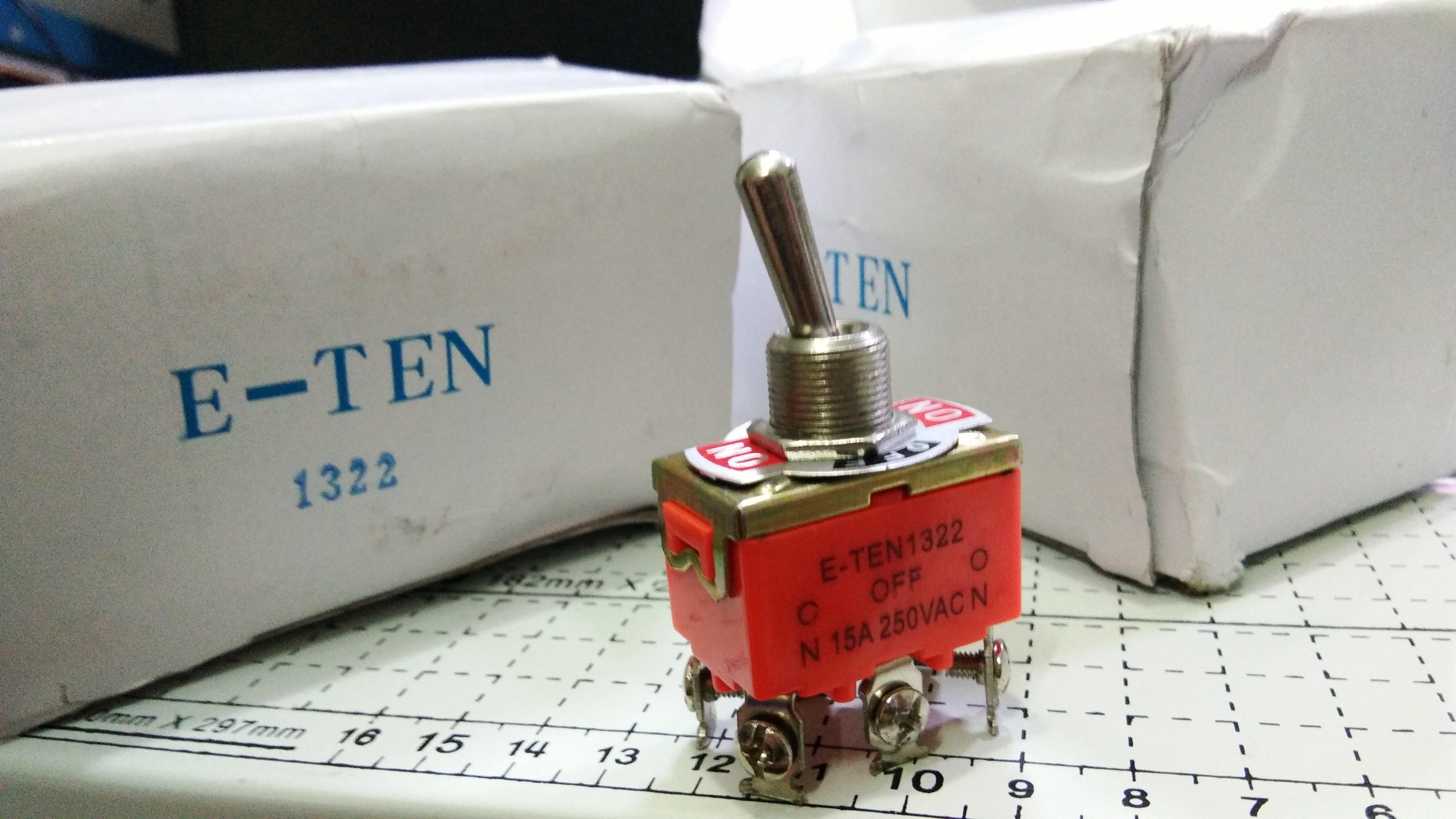 E-TEN1322 สวิตช์สลับ 6ขา3คู่ ทางแบบโยกคุณภาพอย่างดี