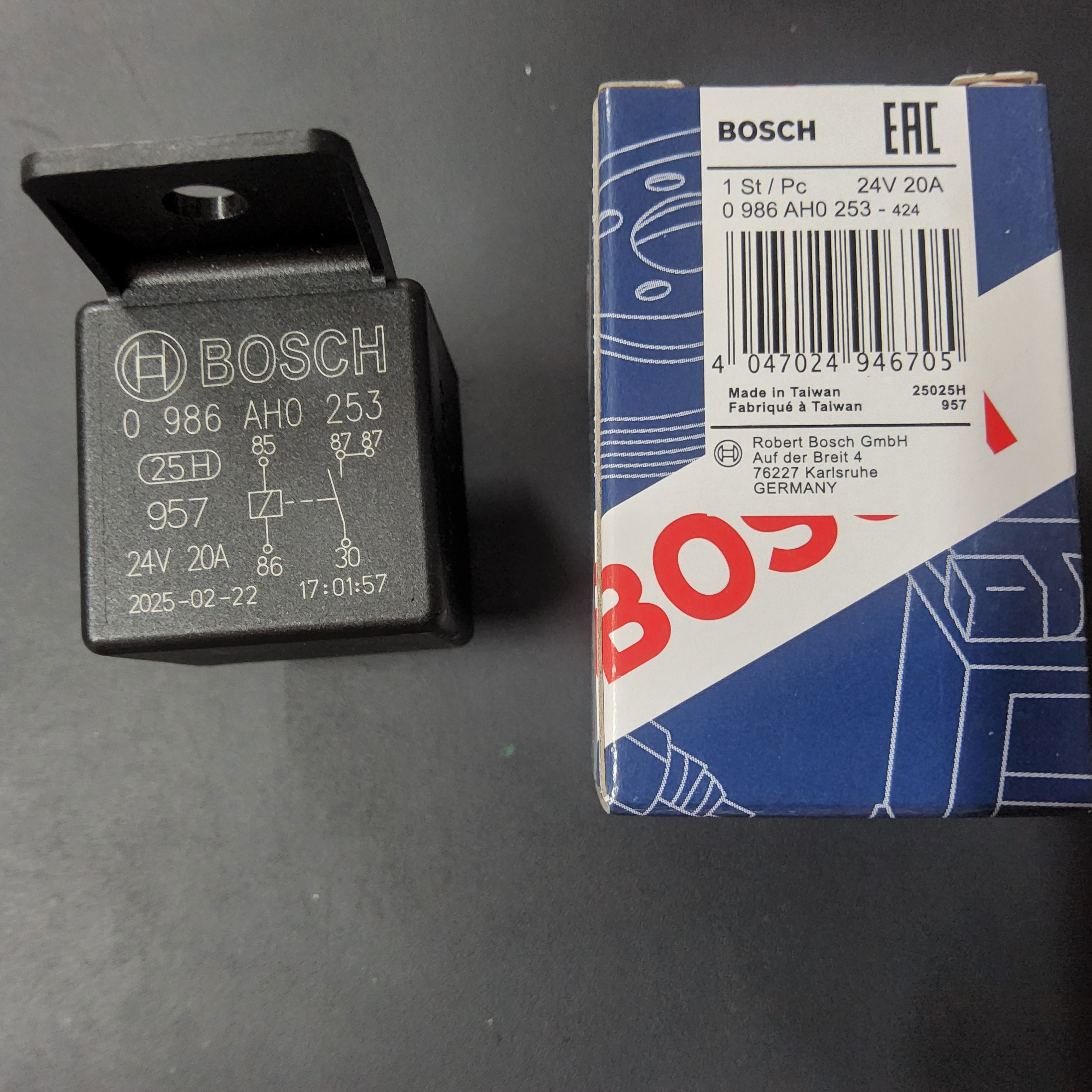 BOSCH รีเลย์ 5 ขา 24V 20A RELAY รีเร รถยนต์ MADE IN TAIWAN ราคา อันละ