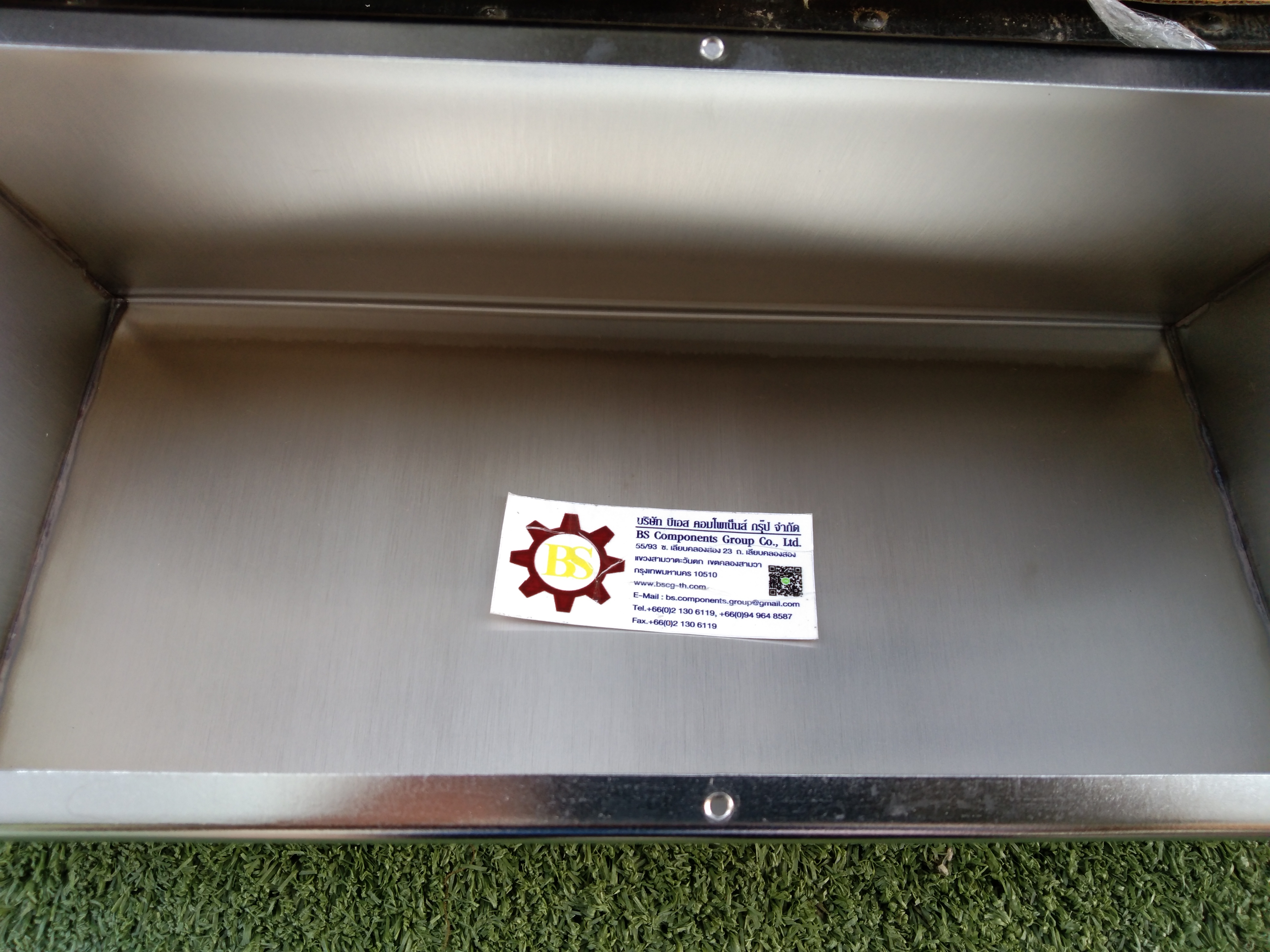 กล่องสแตนเลสด้านบนสโลป POWER PLUGS (C) W350xH150xD150mm.