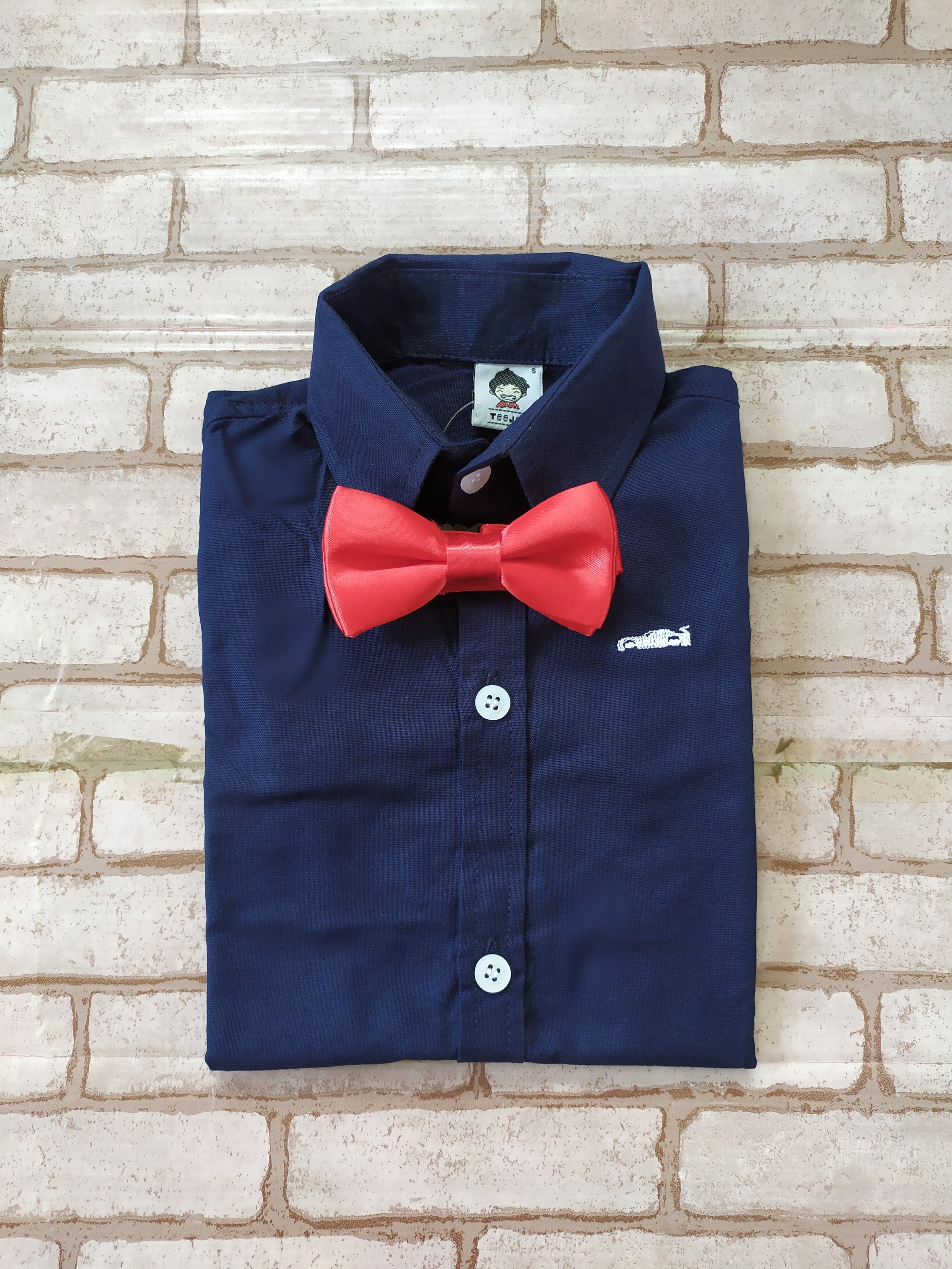 B+B36031 เสื้อเชิ้ตเด็ก แขนยาวสีกรมท่า พร้อมโบว์สีแดง