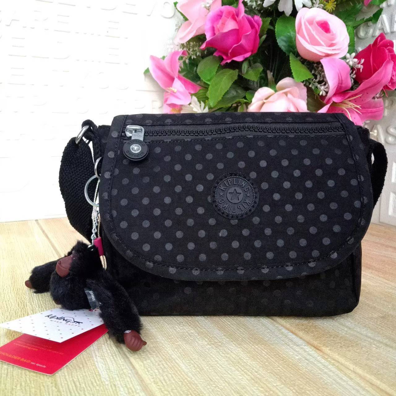 กระเป๋าสะพายแบรนด์เนมคิปลิ้งค์สีดำลายจุด KIPLING SABIAN CROSSBODY MINI BAG
