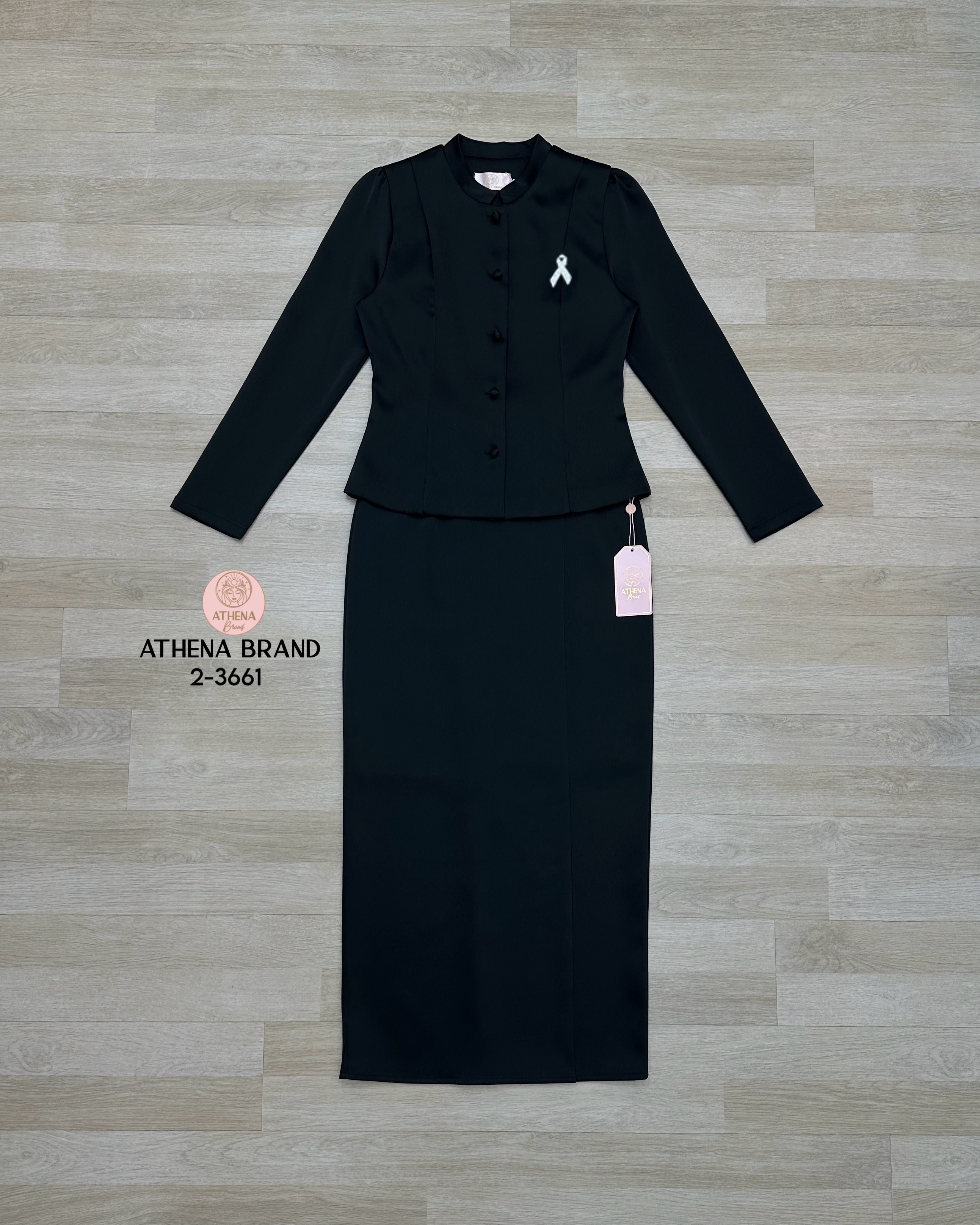 Tag 🔖 :Athena (อธีน่า) Brand Detail :: เสื้อ+กระโปรง+เข็มกลัด Set 3 ชิ้นสุดคุ้ม! เสื้อแขนยาวดีไซน์ ด้านหน้าแต่งกระดุมเรียงสามารถแกะใช้งานได้จริง ตกแต่งเข็มกลัด(สามารถถอดออกได้) แมตช์มาคู่กับกระโปรงป้ายทบคล้ายงานผ้าถุงสำเร็จ ชายกระโปรงด้านหลังผ่า