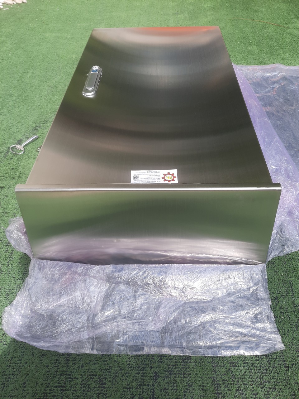 LOAD CENTER 100A ตู้สแตนเลส 304 มีหลังคาสโลป W450xH800xD152mm. (42ช่อง)