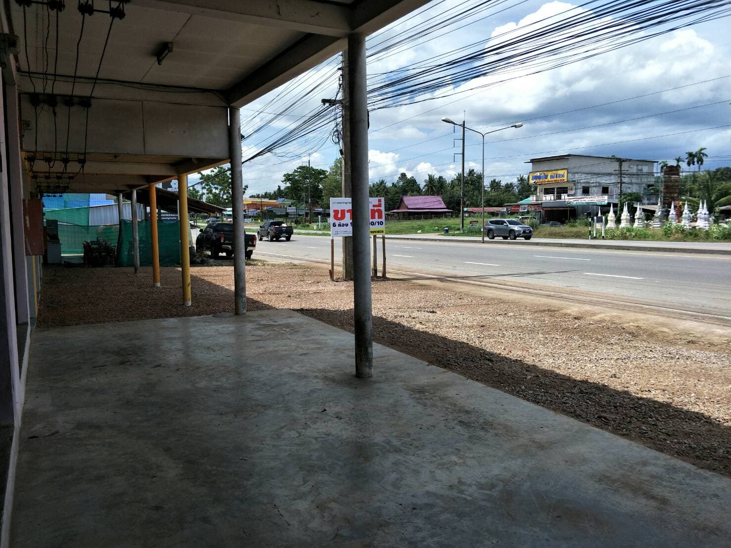 ขายที่ดินสวยอำเภอท่าแซะราคาถูกลดราคาพิเศษ 36 ไร่ พร้อมอาคารพาณิชย์แบ่งขายติดถนนใหญ่เพชรเกษม ตรงข้ามโรงพยาบาลอำเภอท่าแซะ ที่ดินเป็นผืนเดียวกัน จ.ชุมพร