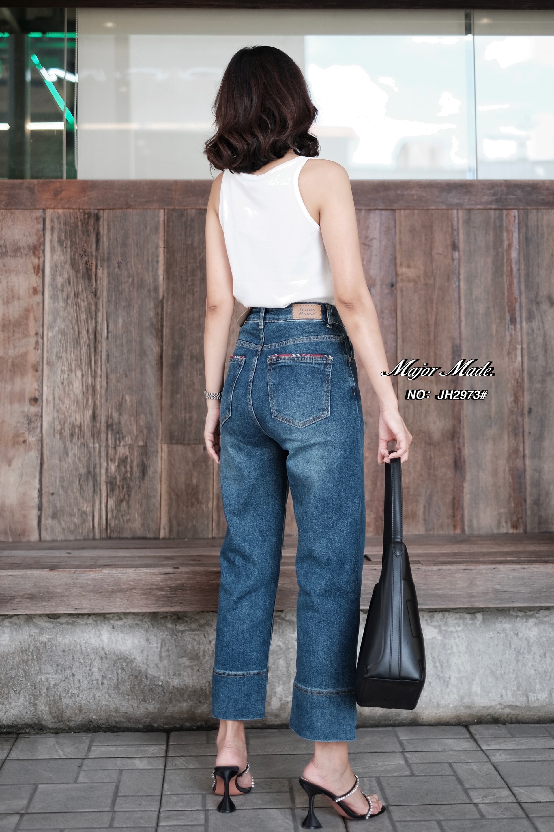 【Major Made.】New No. JH2973# -กางเกงยีนส์ขา8ส่วน ทรงมาใหม่คะ ทรงนี้ปีนี้มาแรงมากค่ะ ทรงเรียบๆ ปลายขาเย็บ ปลายขากว้าง กระเป๋าหลังเก๋มากๆ เอวสูง ใส่ดูเพรียวมาก（ผ้ายืด)