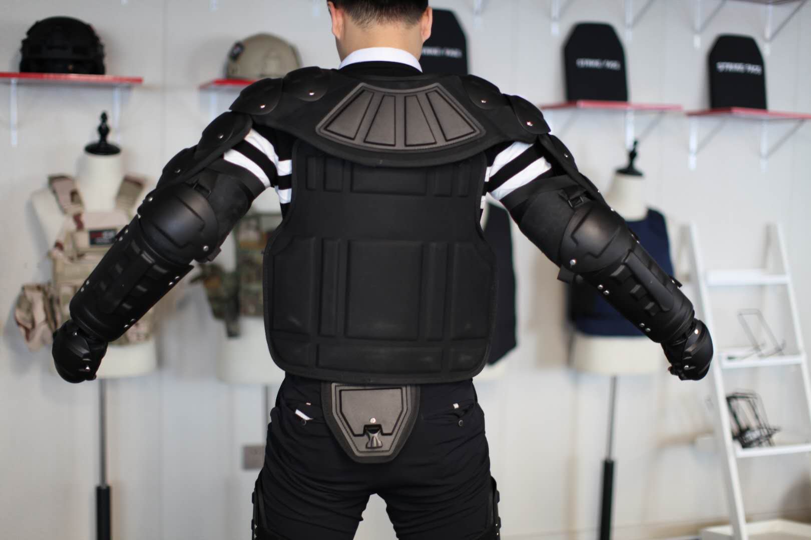Anti Riot Suit ชุดปราบจราจล ชุดป้องกับบุคคล ชุดนิรภัย ชุดควบคุมฝูงชน