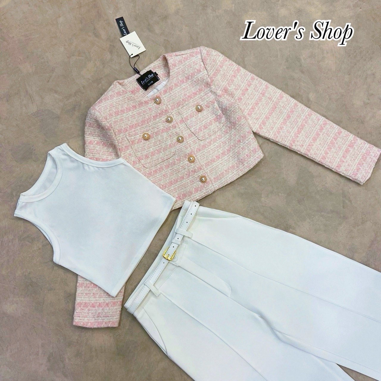 eg : Lover’s Shop Detail : รุ่นขายดี สีใหม่เข้าเพิ่มแล้วค้า Set 4ชิ้น (เสื้อคลุม+เสื้อแขนกุด+กางเกง+เข็มขัด) คุ้มสุดๆค้าาา ดีเทลเสื้อแขนยาวเนื้อผ้าทวิตทอลายในตัว ผ้าใส่สบายไม่คันนะคะ มีศับในอย่างดี มาพร้อมเสื้อกล้ามสีขาวผ้ายืดตามตัว แม็ทกับกางเกงขายาวทรงเ