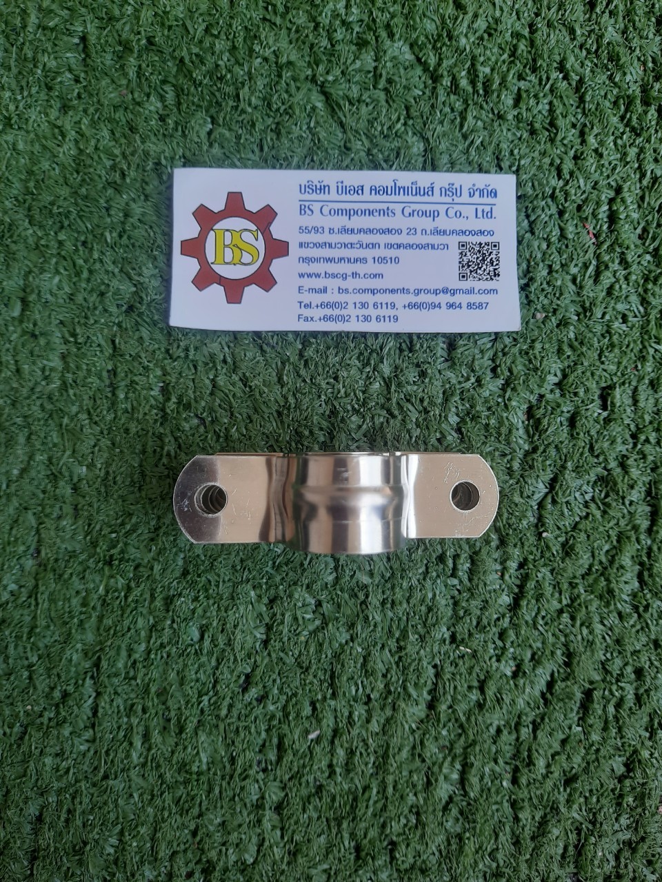 แคล้มจับท่อ 2 ขา สแตนเลส 1/2" SUS304 M22