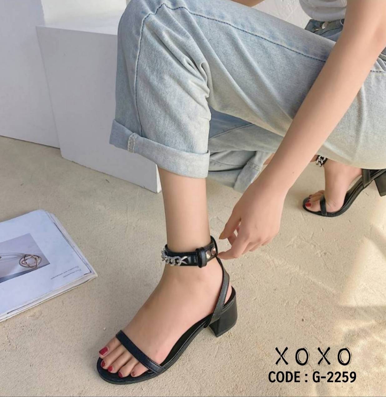 รองเท้าส้นสูงรัดข้อแต่งโซ่เซ็กซี่เก๋ ๆ สุดชิค สีดำ Size35 (สำหรับคนSize36)