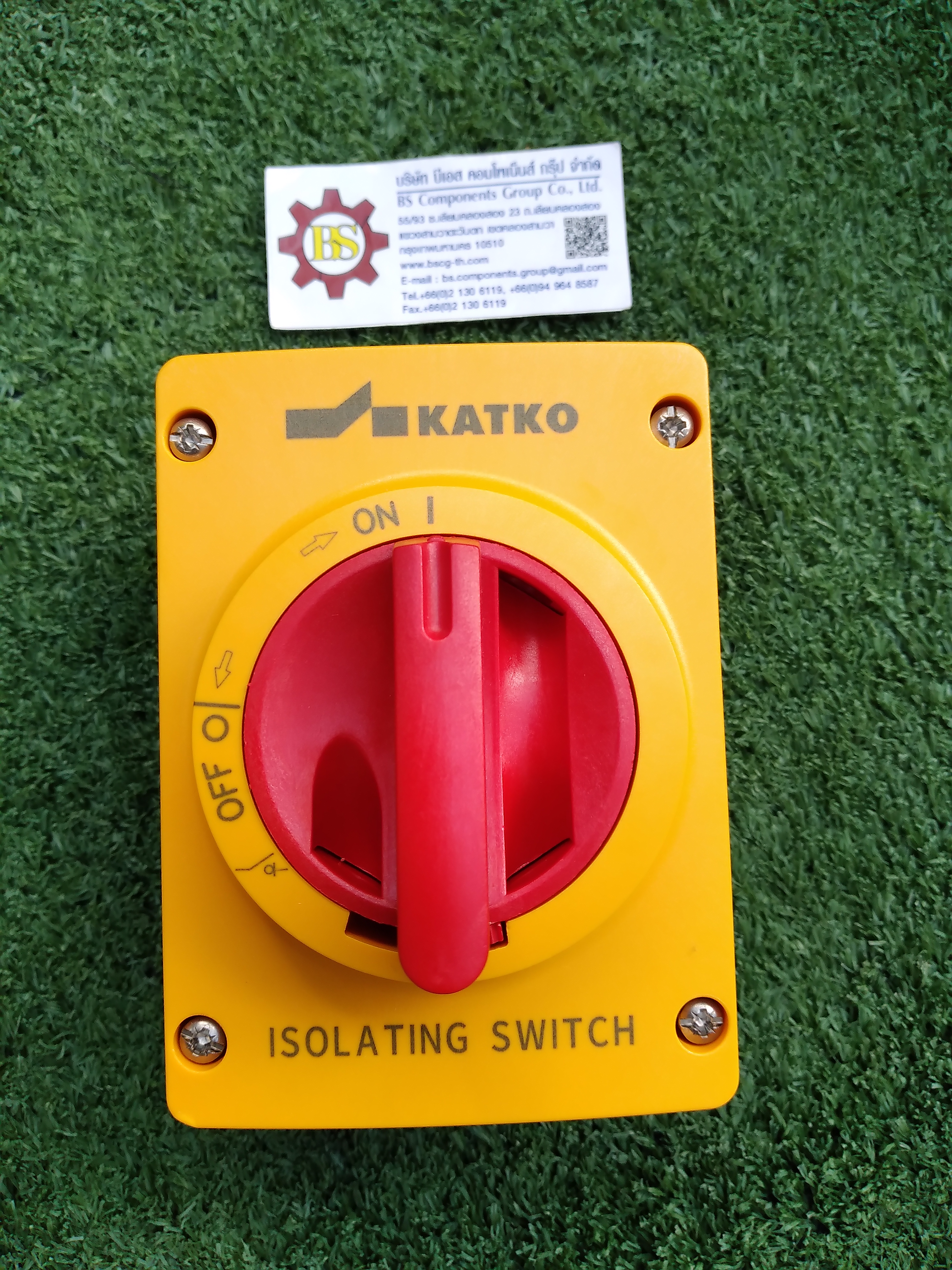 KATKO : ISOLATING SWITCH KEM440U Y/R (เหลือง/แดง) 4P 32A