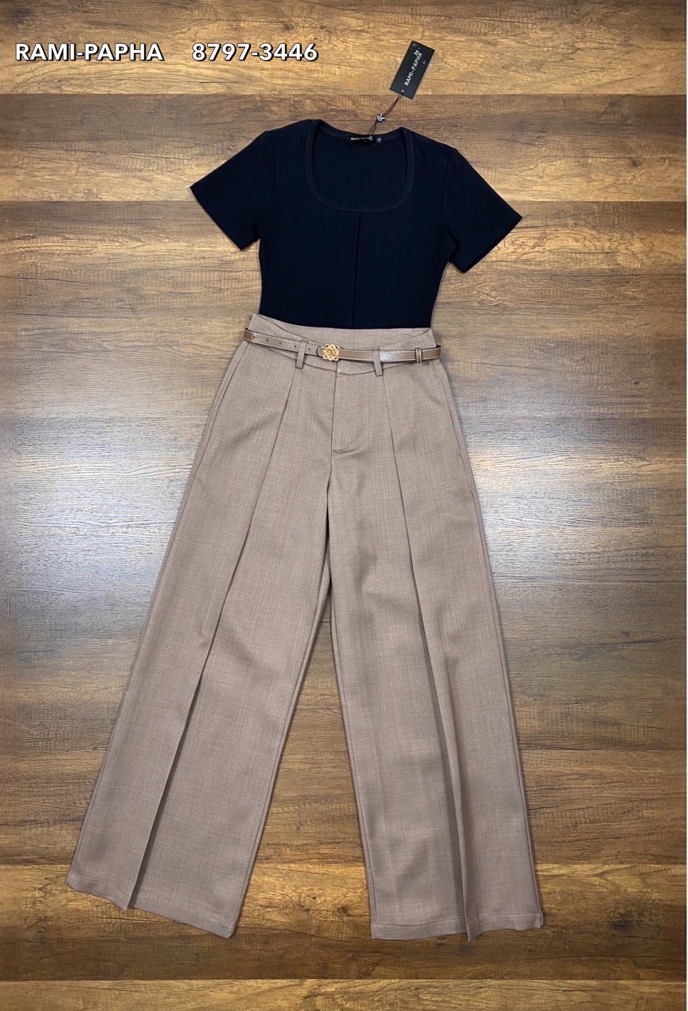 Label :: RAMI-PAPHA(รมิปภา) เสื้อดีไซน์เก๋ + กางเกงขายาวสีน้ำตาล เนื้อผ้าสวยมีเทคเจอร์
