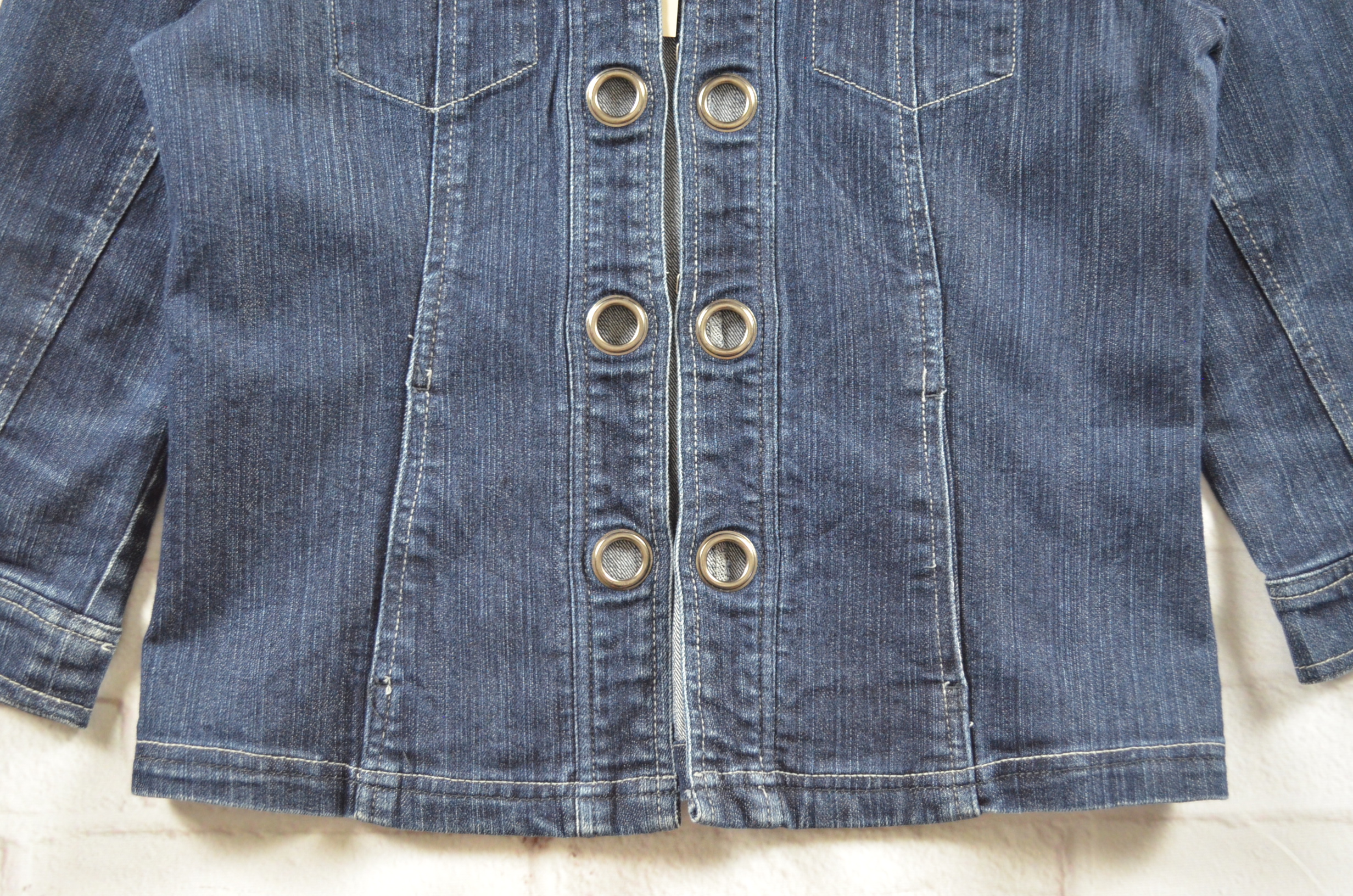 BACCINI อกจริง37' (M) เสื้อแจ็คเก็ตยีนส์ เสื้อยีนส์แขนยาวหญิงชาย สีเข้ม เนื้อผ้านุ่มใส่สบาย