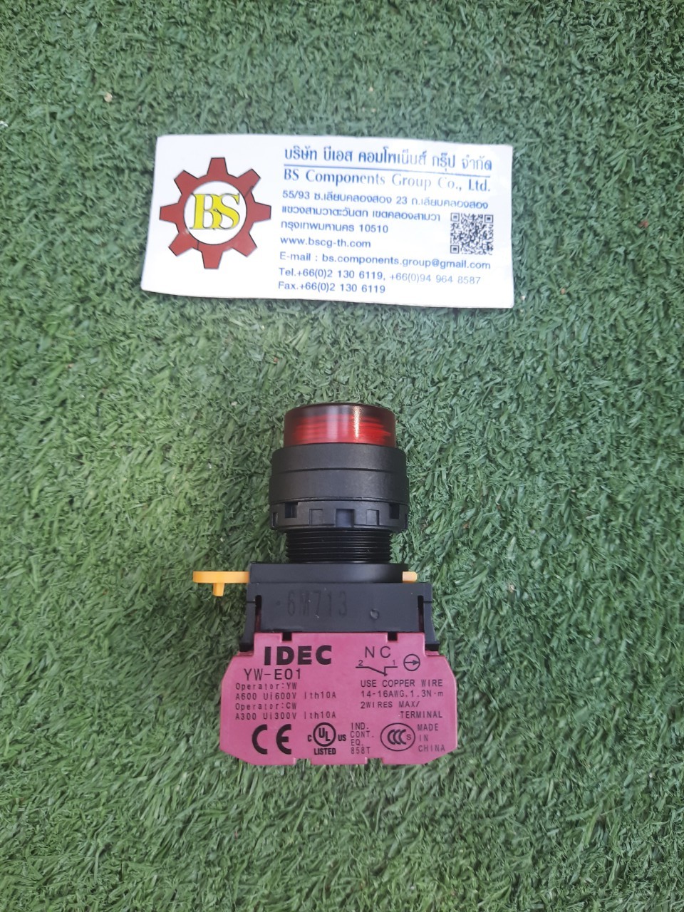 IDEC : ILL.PB.22mm. YW1L-M2E11QM3R 1NO/1NC 220VAC แดง