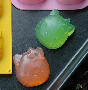 พิมพ์สบู่่ซิลิโคน คิตตี้ ป๊อบปี้ 50 กรัม 6 หลุม