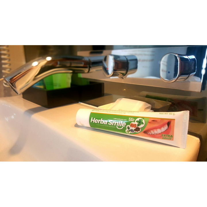Herba Smile Fresh Natural Herbs Toothpaste 80g x 12 ชิ้น ยาสีฟันสมุนไพรเฮอร์บา สไมล์