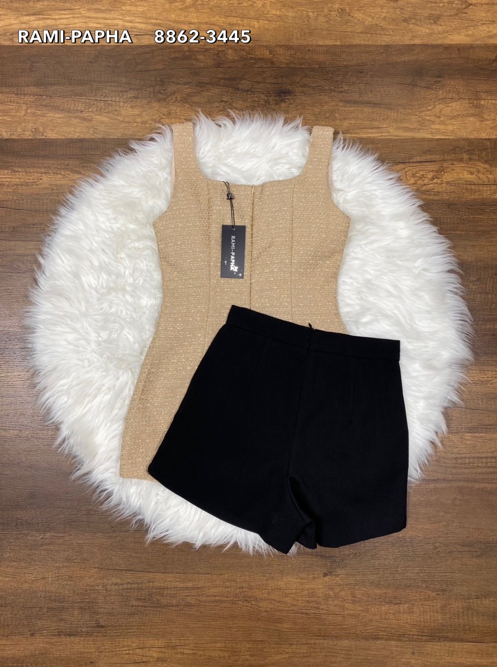 Label :: RAMI-PAPHA(รมิปภา) เสื้อเนื้อผ้าทวีตเนื้อนุ่มสีสวย เนื้อผ้าไม่หนานะคะ +บ กางเกงขาสั้นสีดำ กระเป๋าใช้งานได้จริง