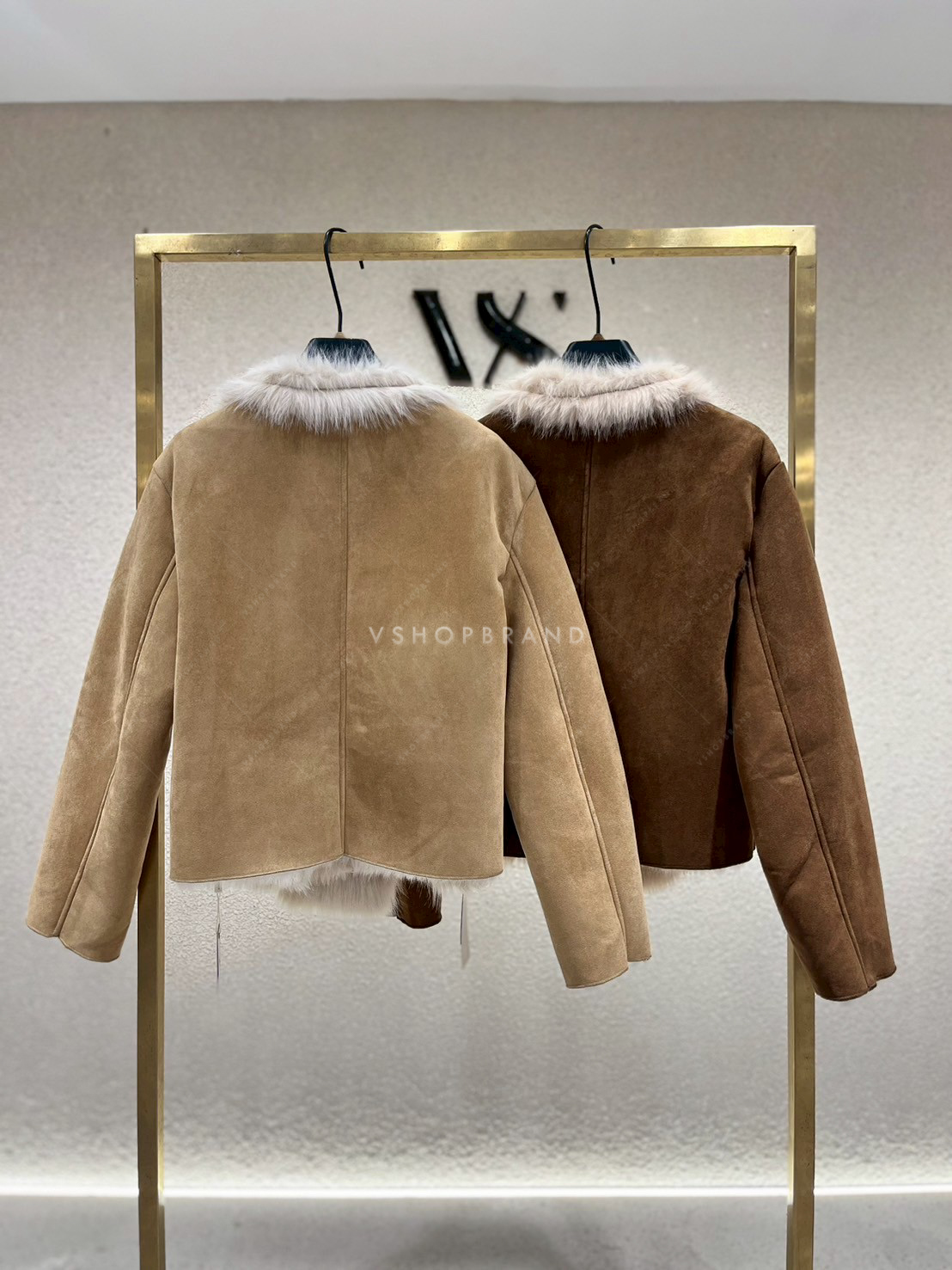 แจ็คเก็ตผ้าหนังกลับ ปกเฟอร์ เข็มขัดอก + กระเป๋า