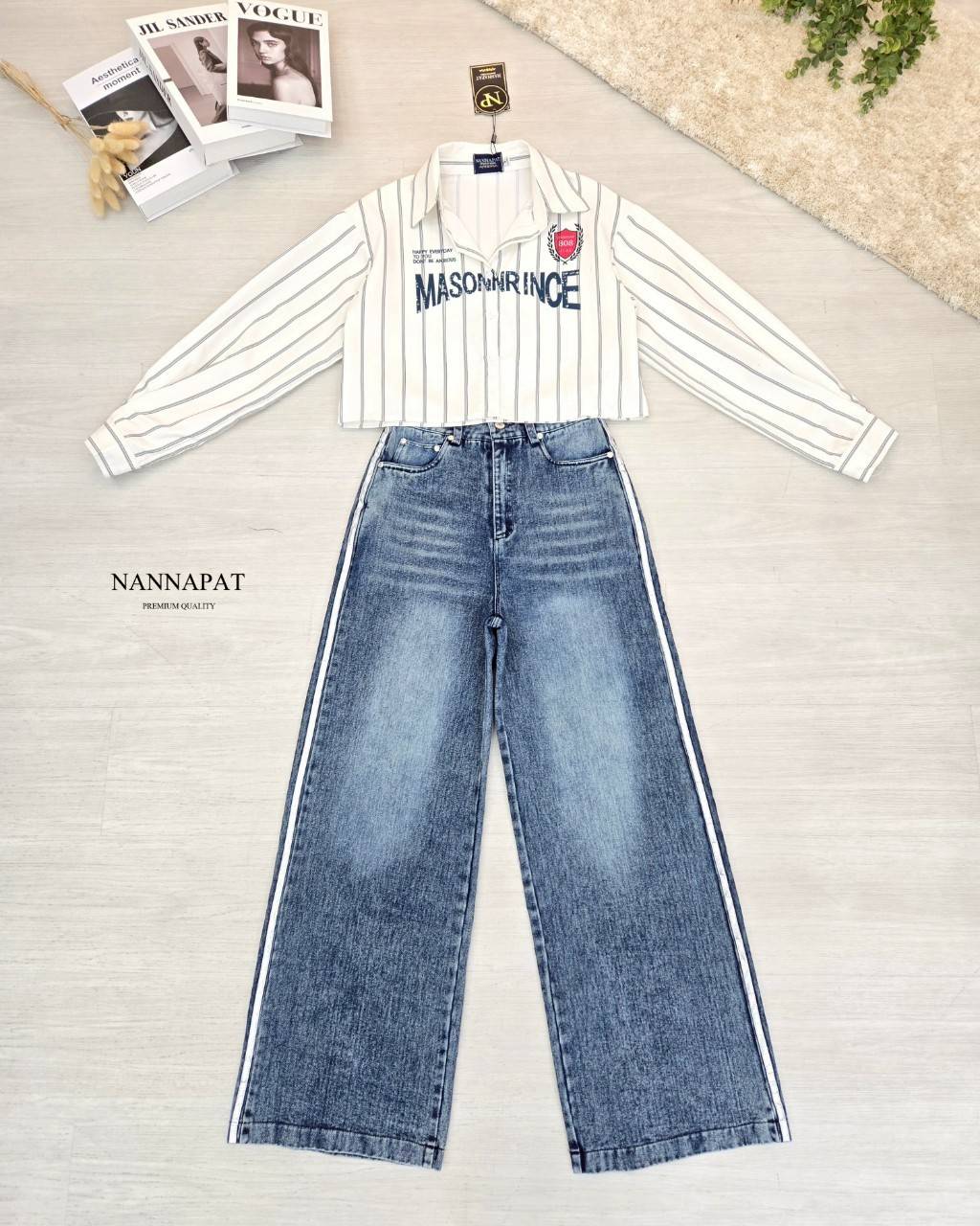 ชุดเซท ป้าย:: NANNAPAT (NP) 🎗️ CONCEPT :: เสื้อเชิ้ตผ้าดีมาก พิมพ์ลายอย่าเก๋ +กางเกงยีนส์แท้ฟอก แต่งแถบข้าง
