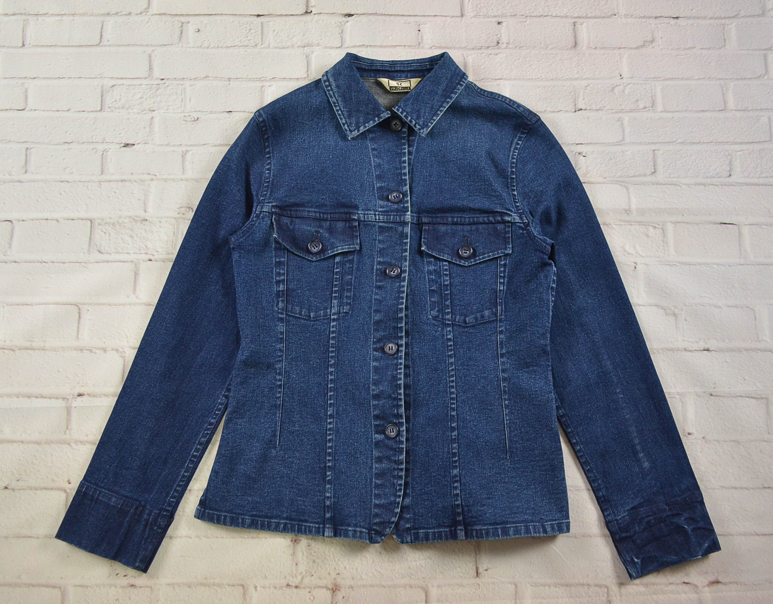 VADEVILLE อกจริง36' (M) เสื้อแจ็คเก็ตยีนส์ เสื้อยีนส์แขนยาวหญิงชาย ผ้านุ่มสีเข้ม ผ้ายืดใส่สบาย ทรงเข้ารูป